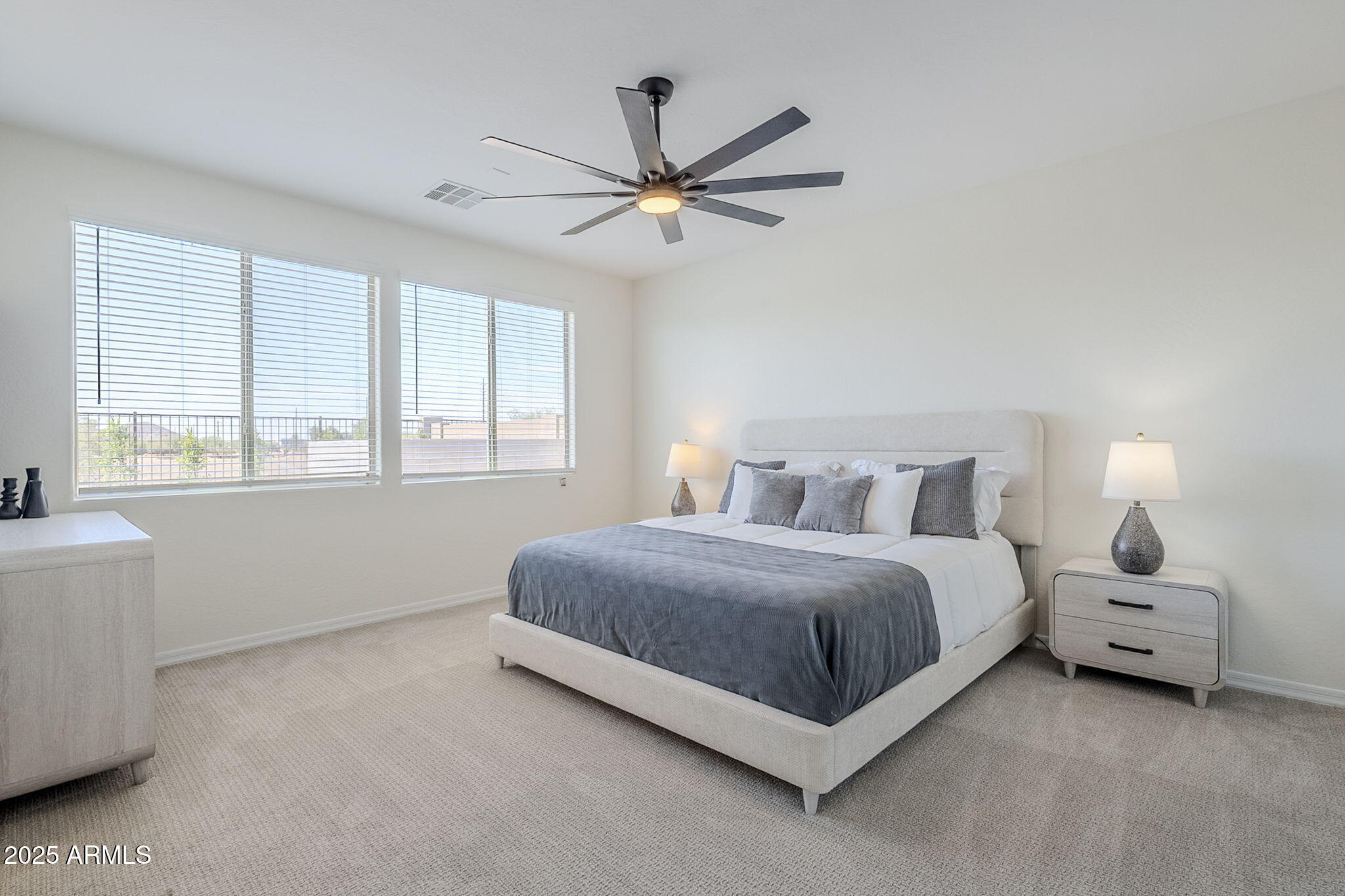 1367 W STEPHANIE Lane