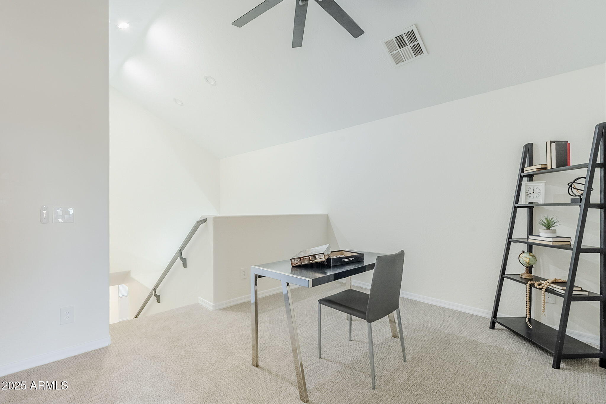 1367 W STEPHANIE Lane