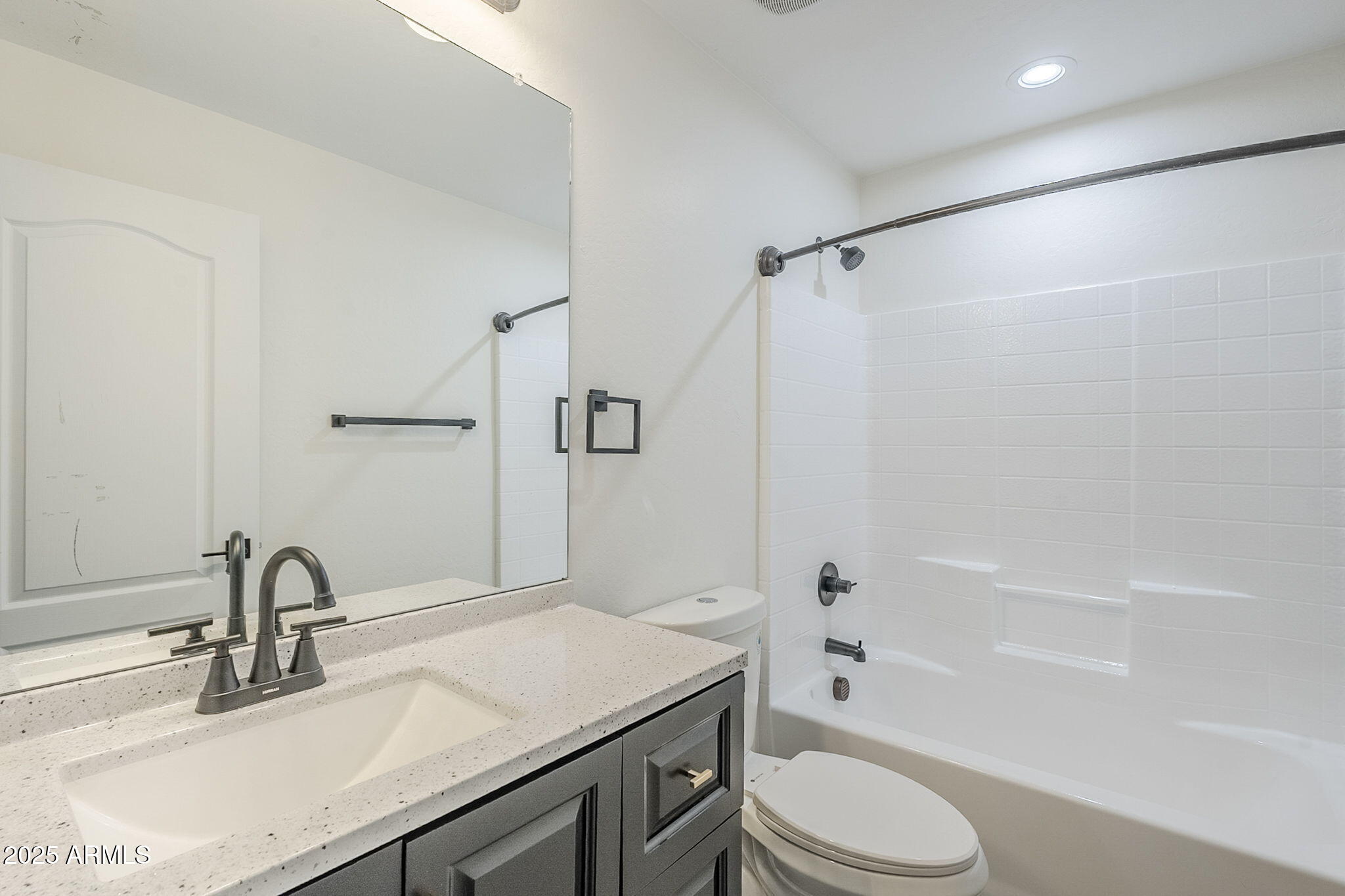 1367 W STEPHANIE Lane