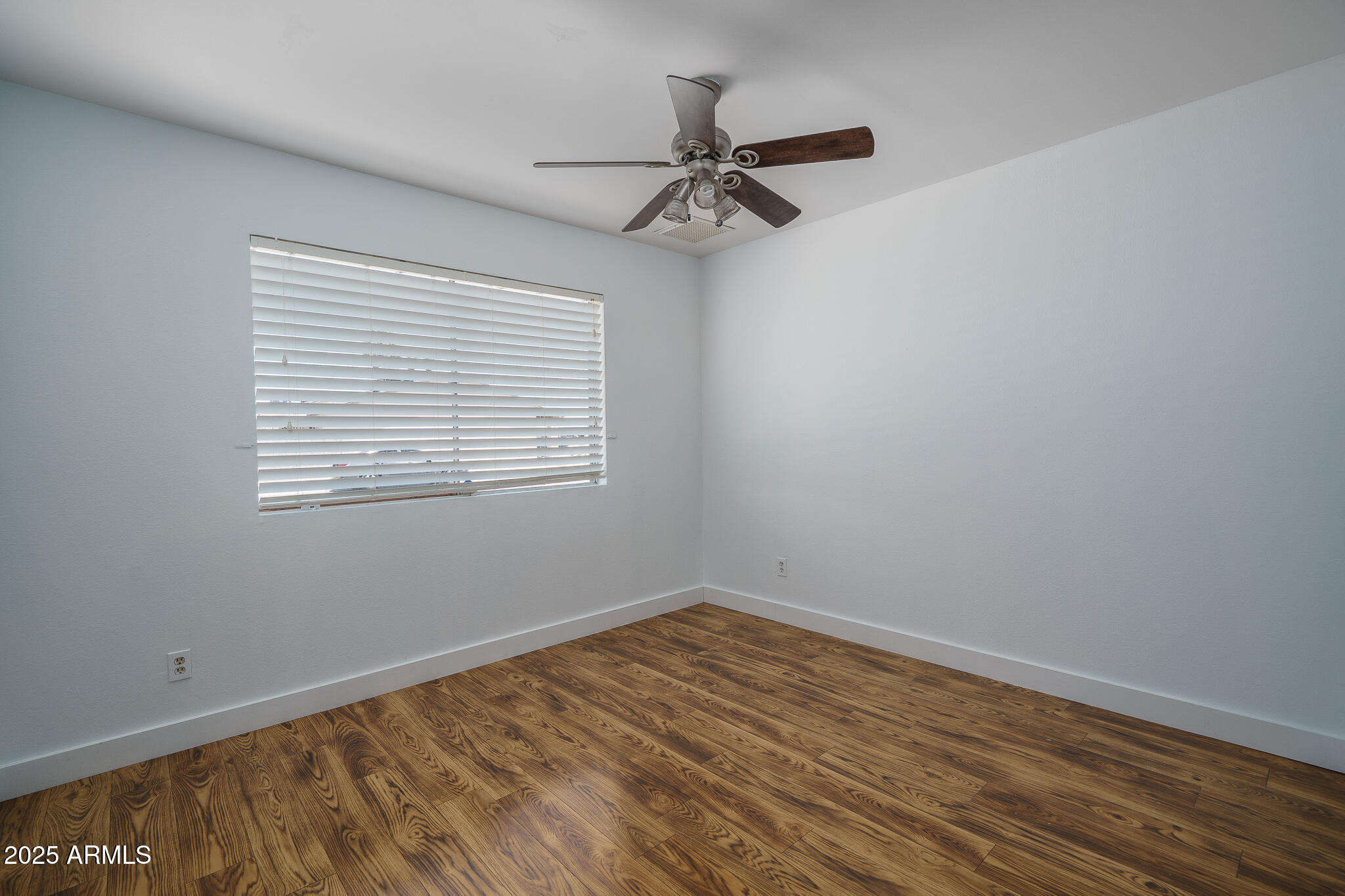 3331 W LIBBY Street