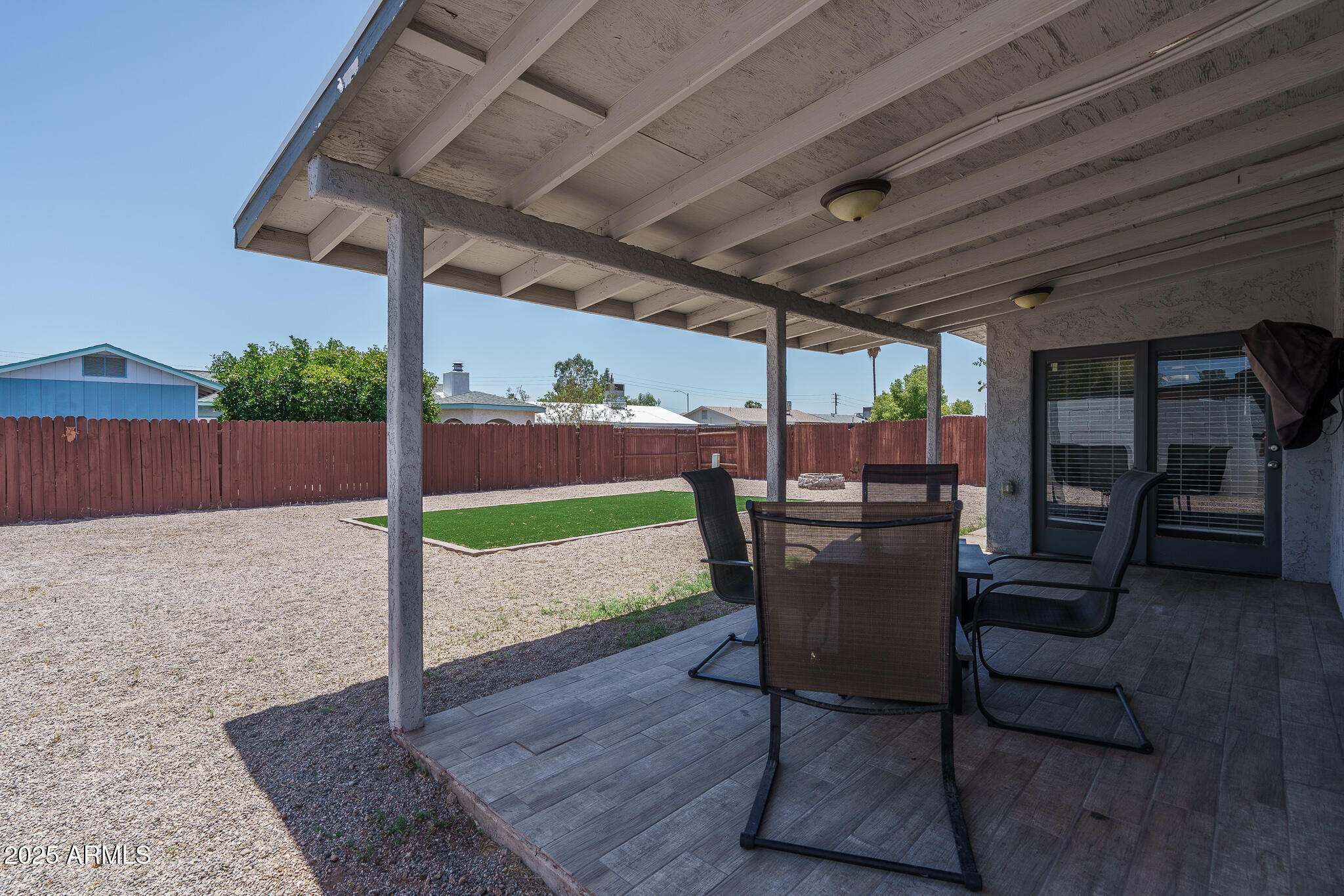 3331 W LIBBY Street