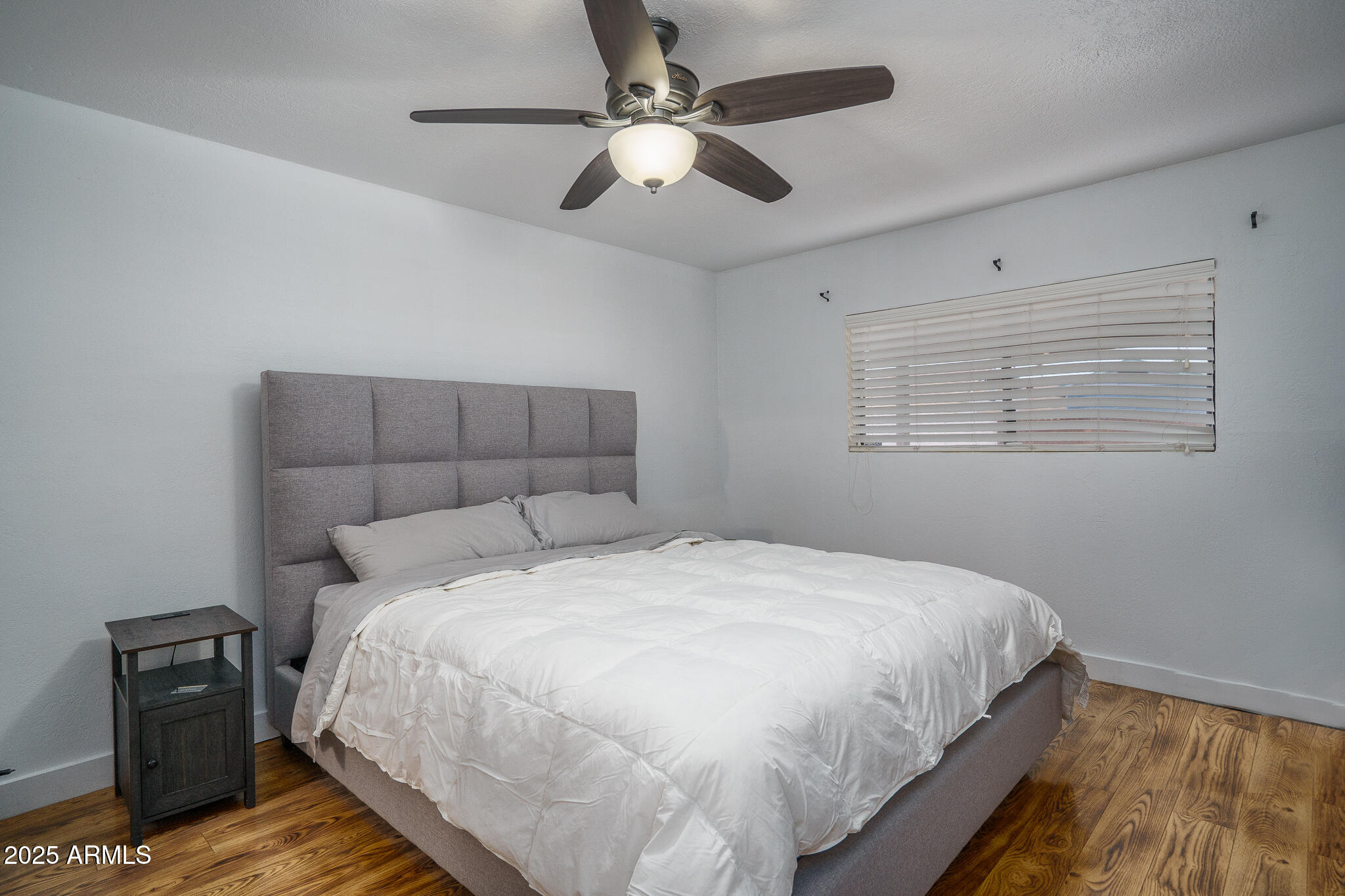 3331 W LIBBY Street