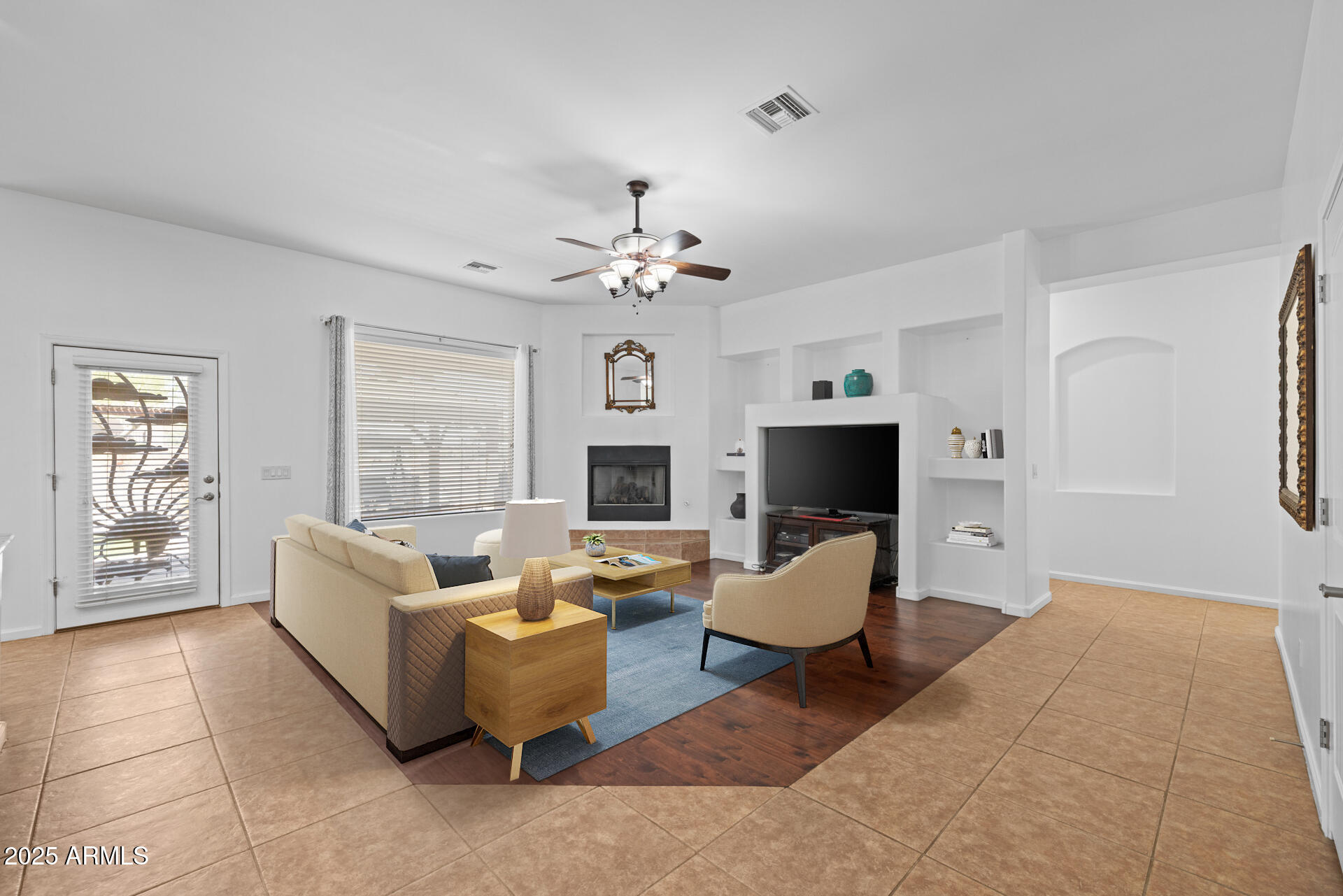 1324 W LAVITT Lane