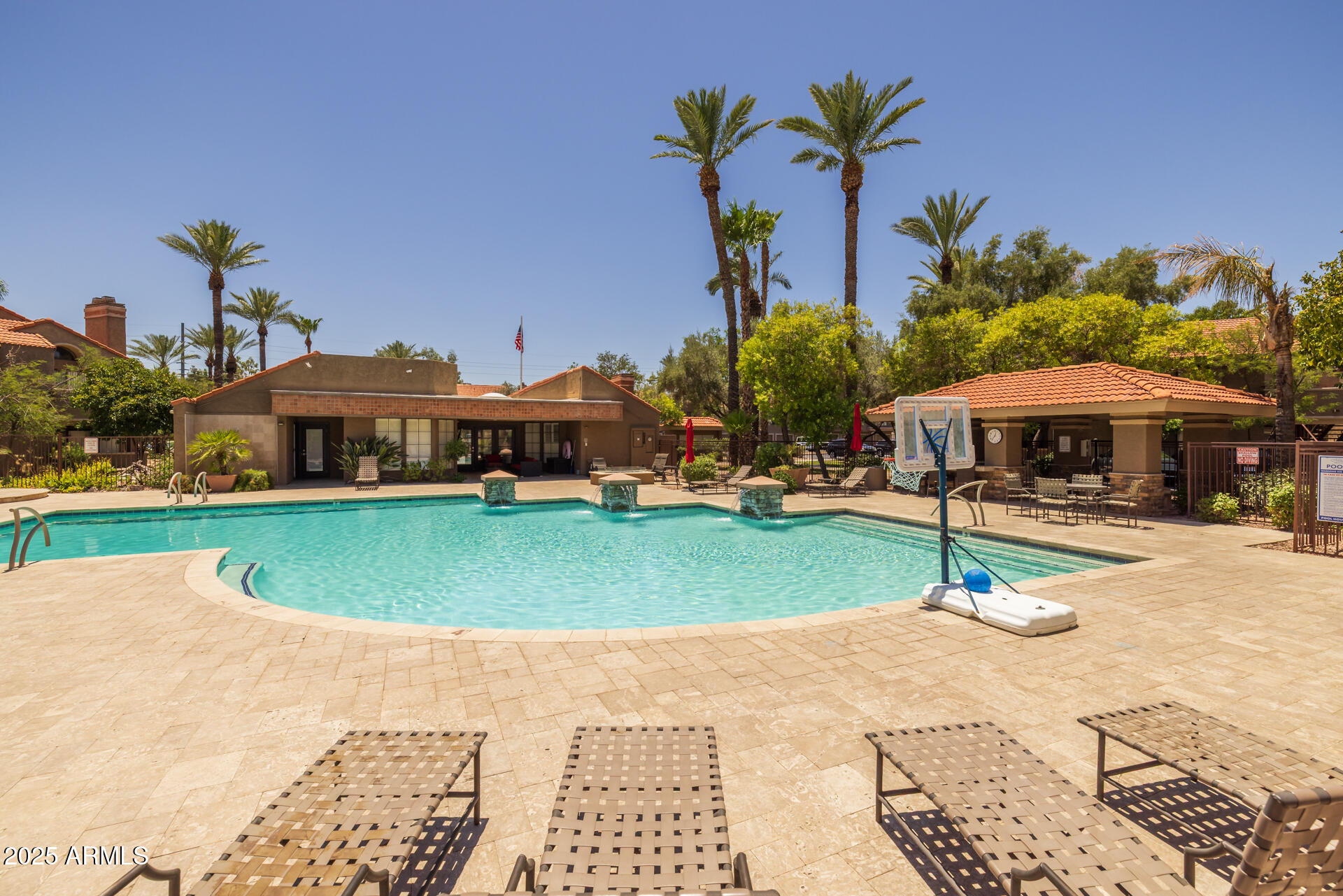 5122 E SHEA Boulevard, 1012