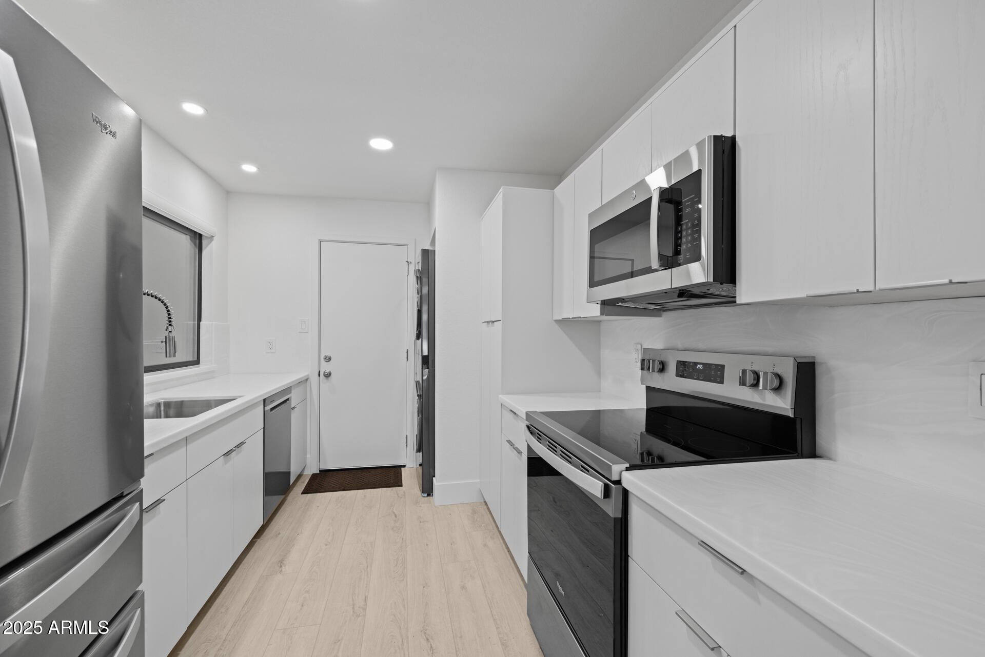 5122 E SHEA Boulevard, 1012
