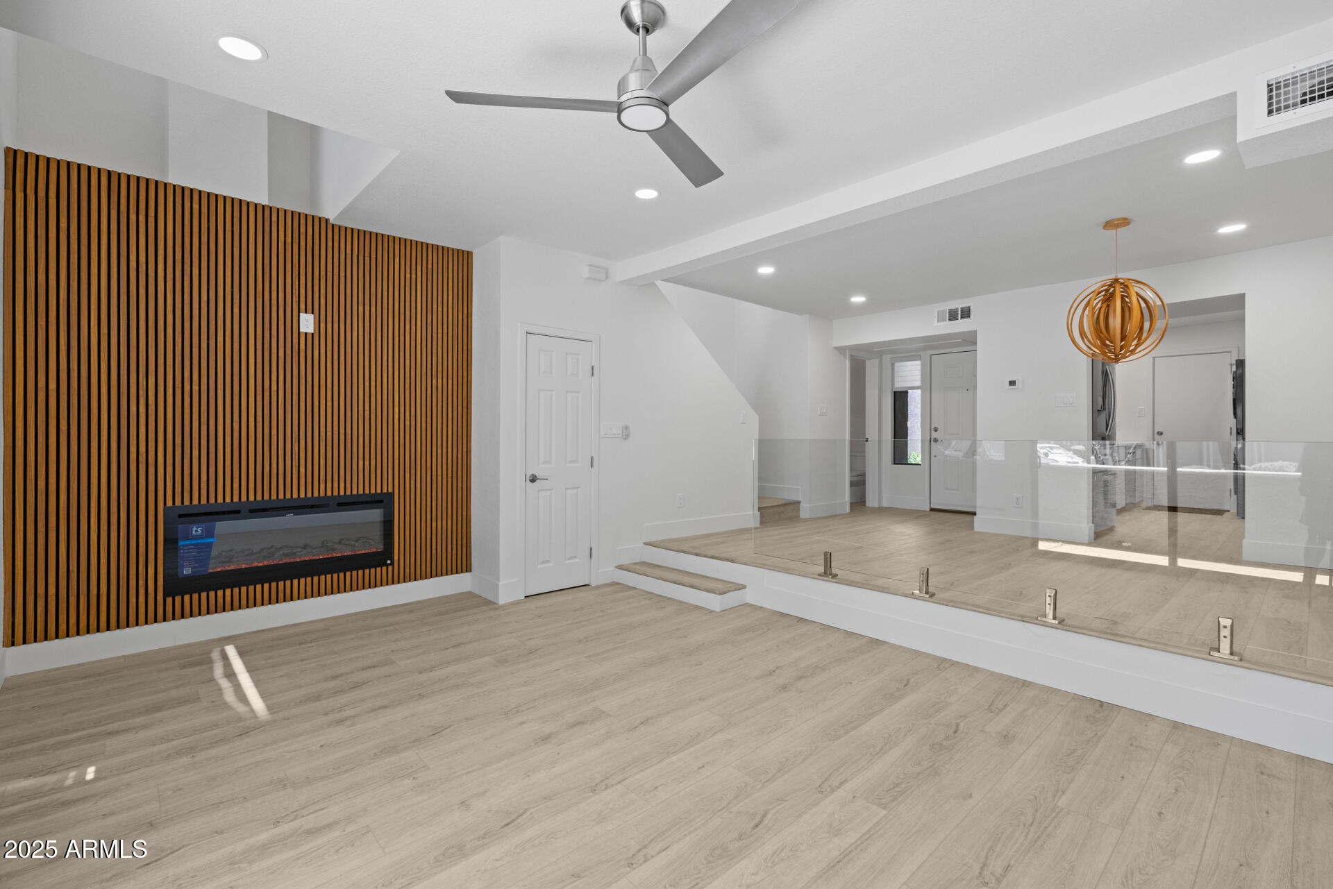 5122 E SHEA Boulevard, 1012