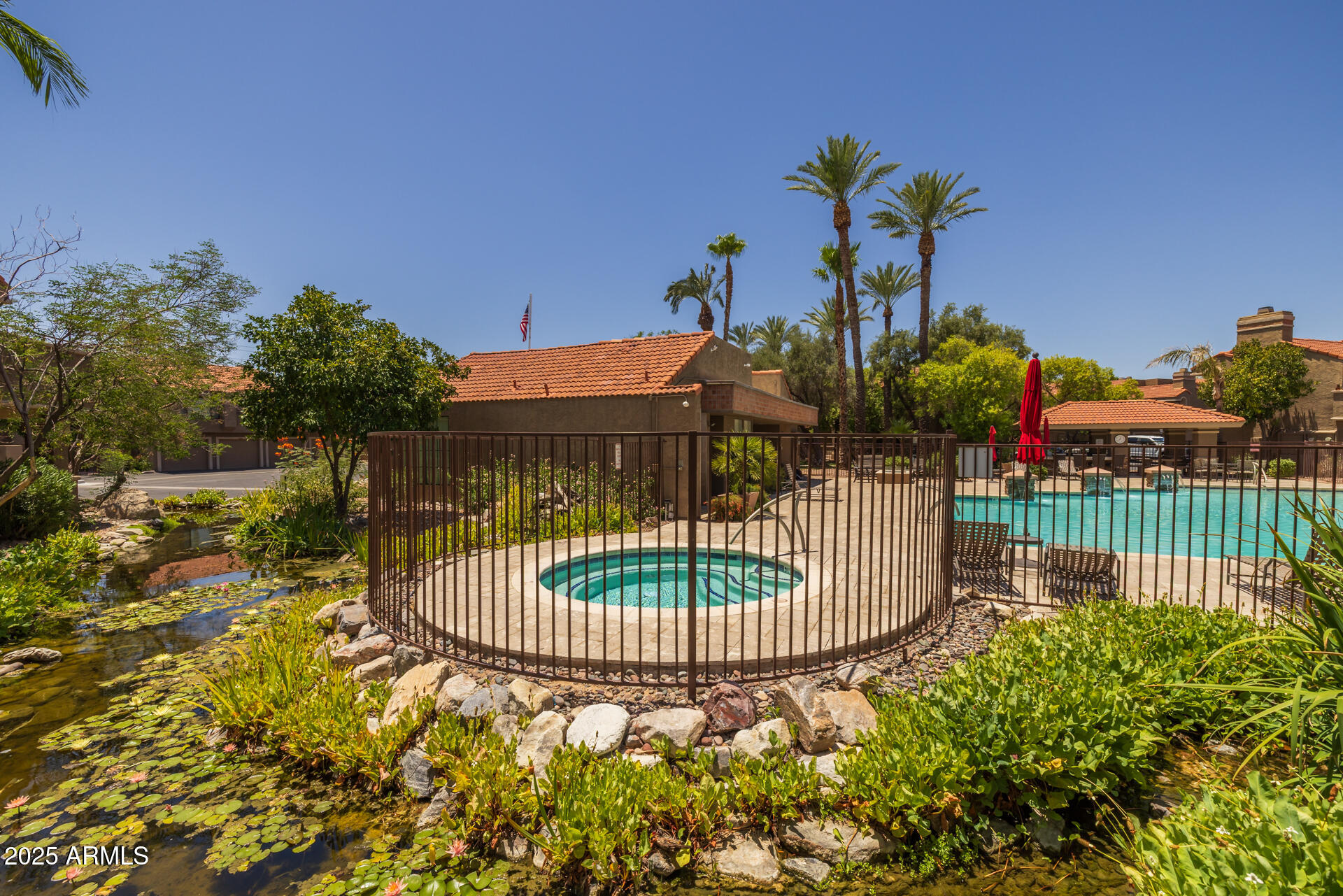 5122 E SHEA Boulevard, 1012
