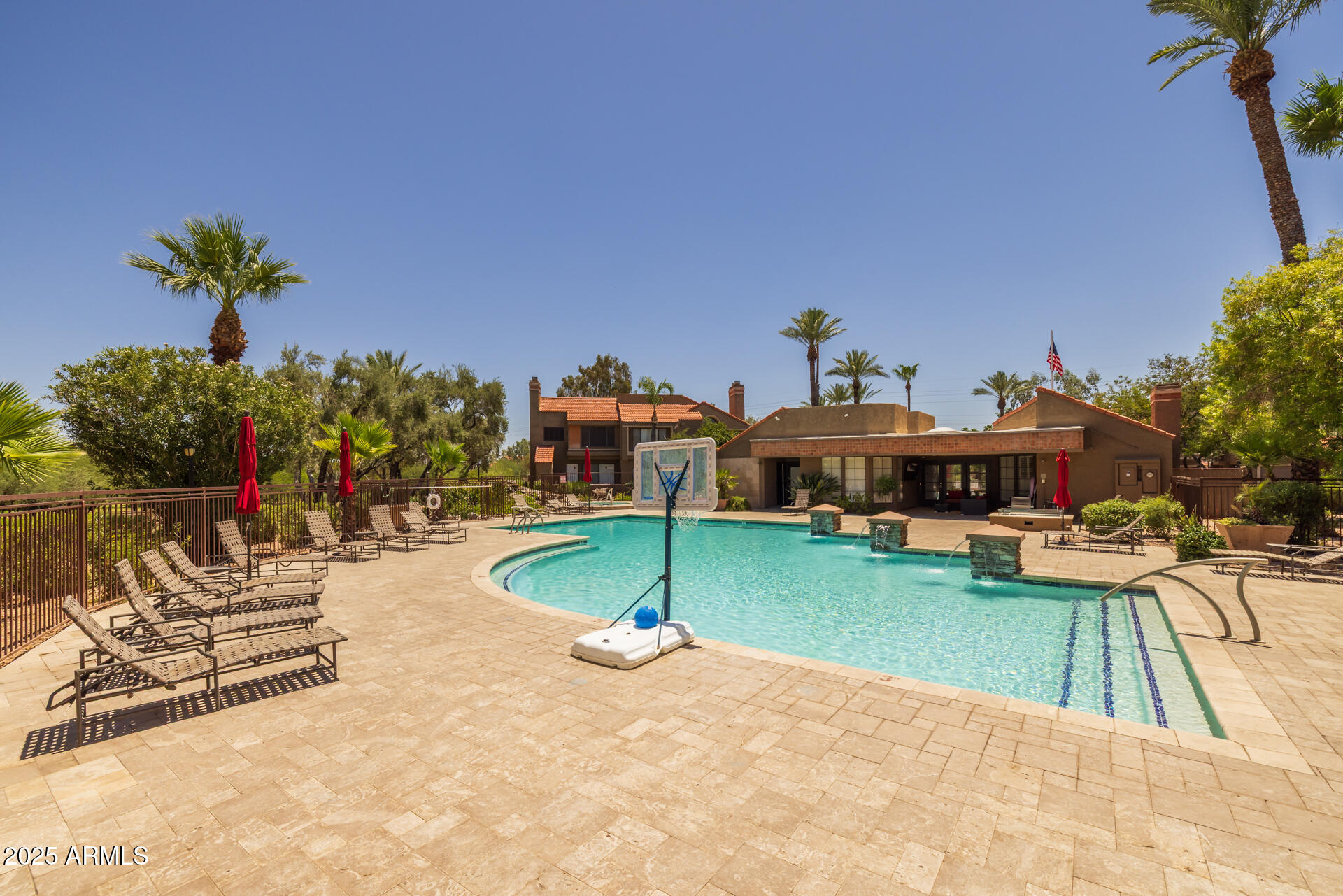 5122 E SHEA Boulevard, 1012