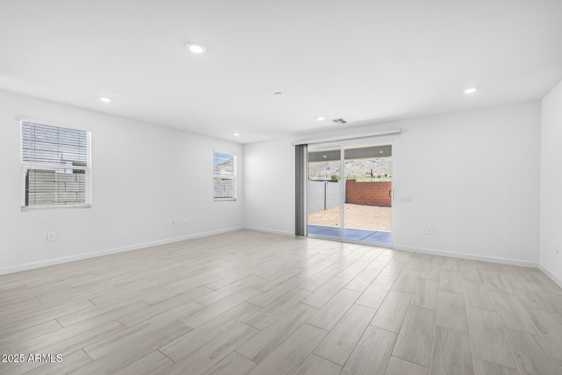 2323 W PEARCE Road