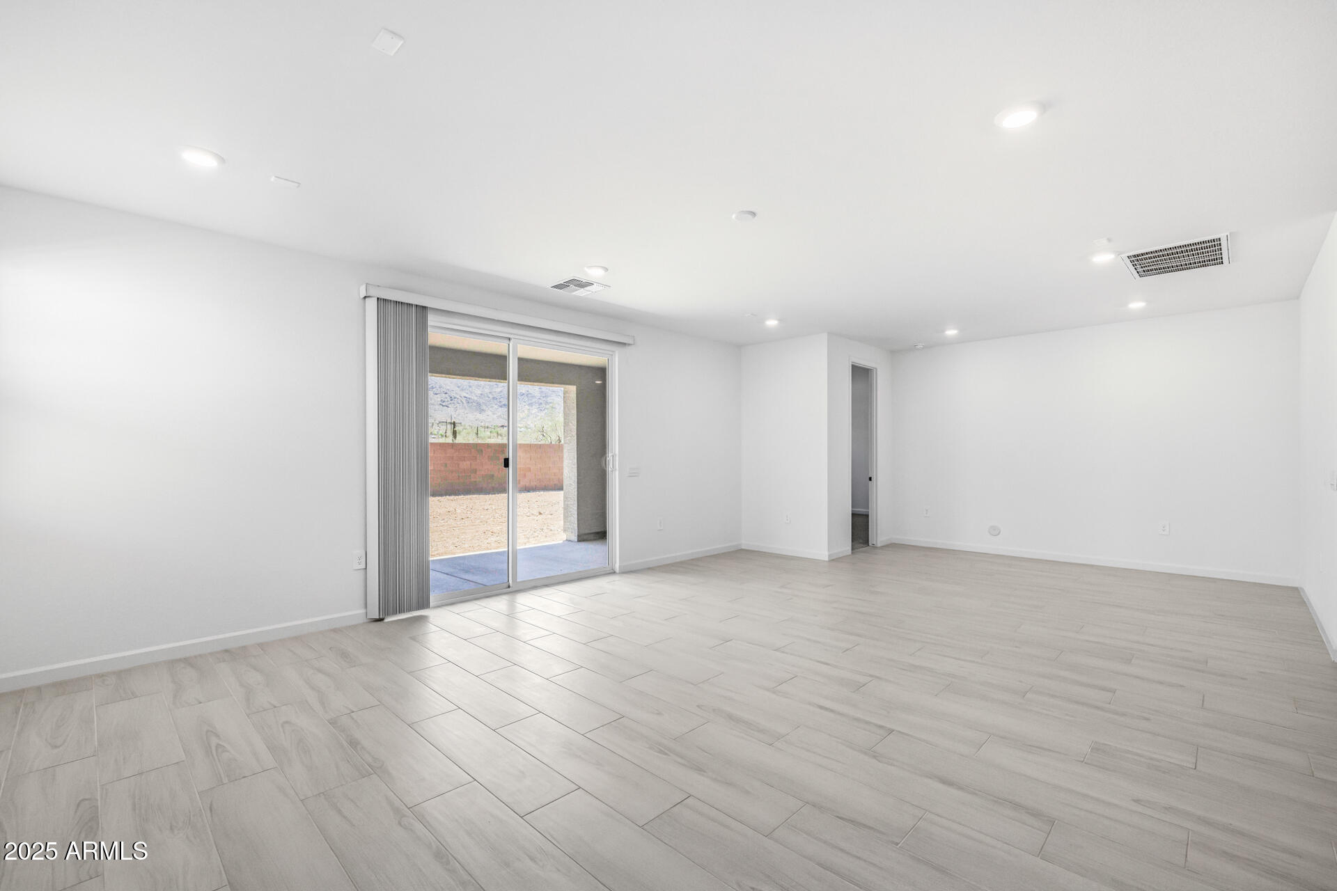 2323 W PEARCE Road