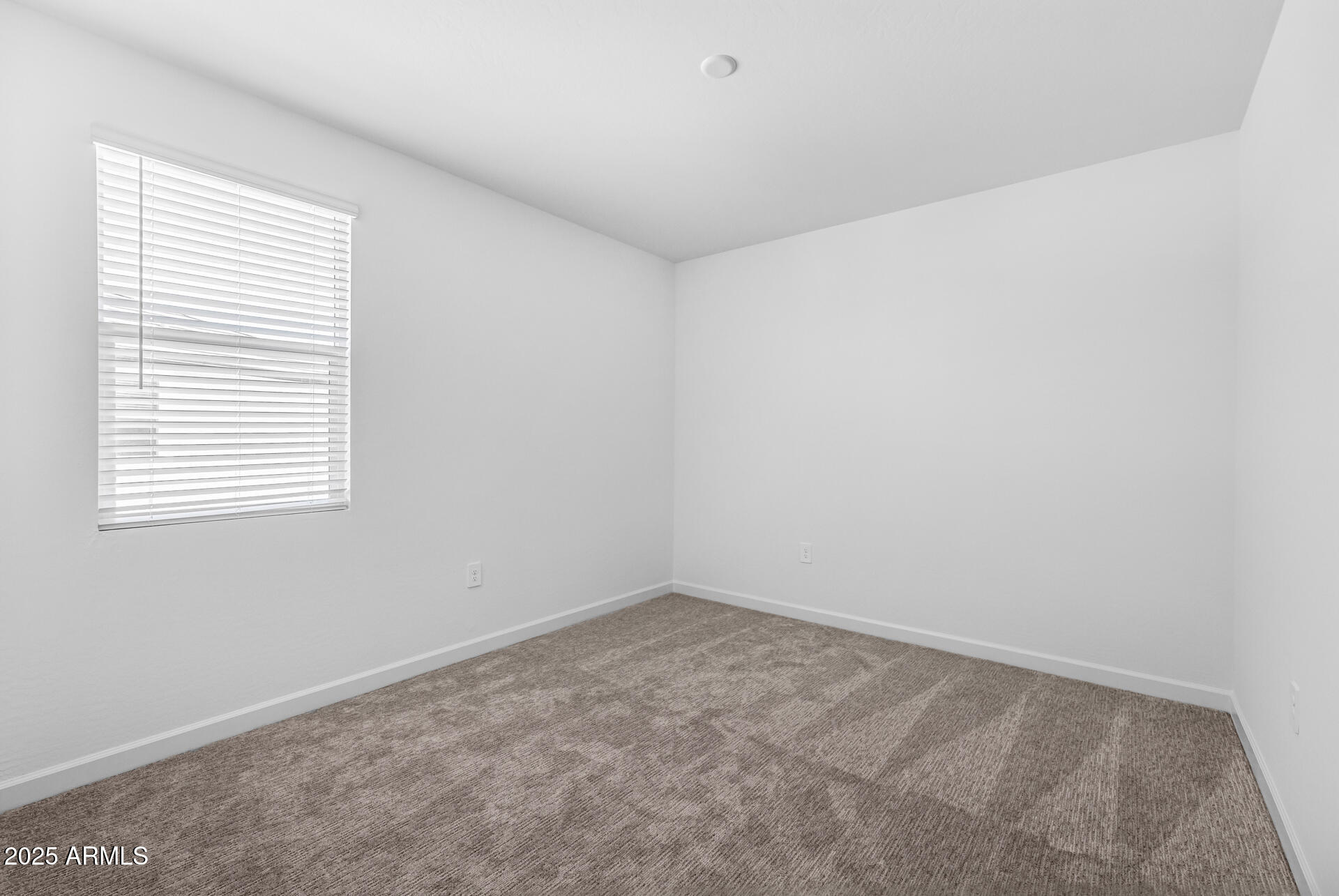 2319 W PEARCE Road