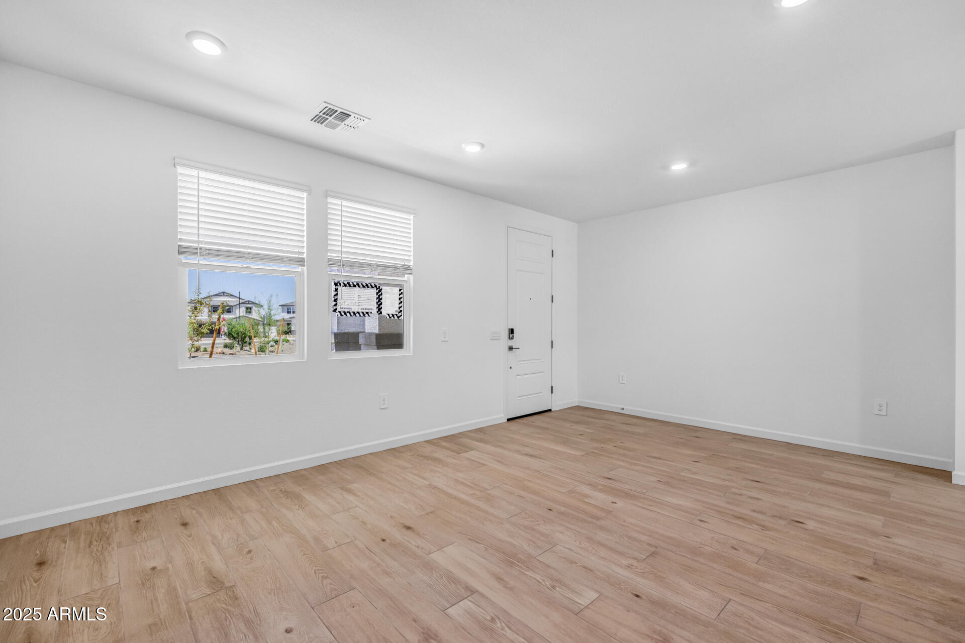 2319 W PEARCE Road