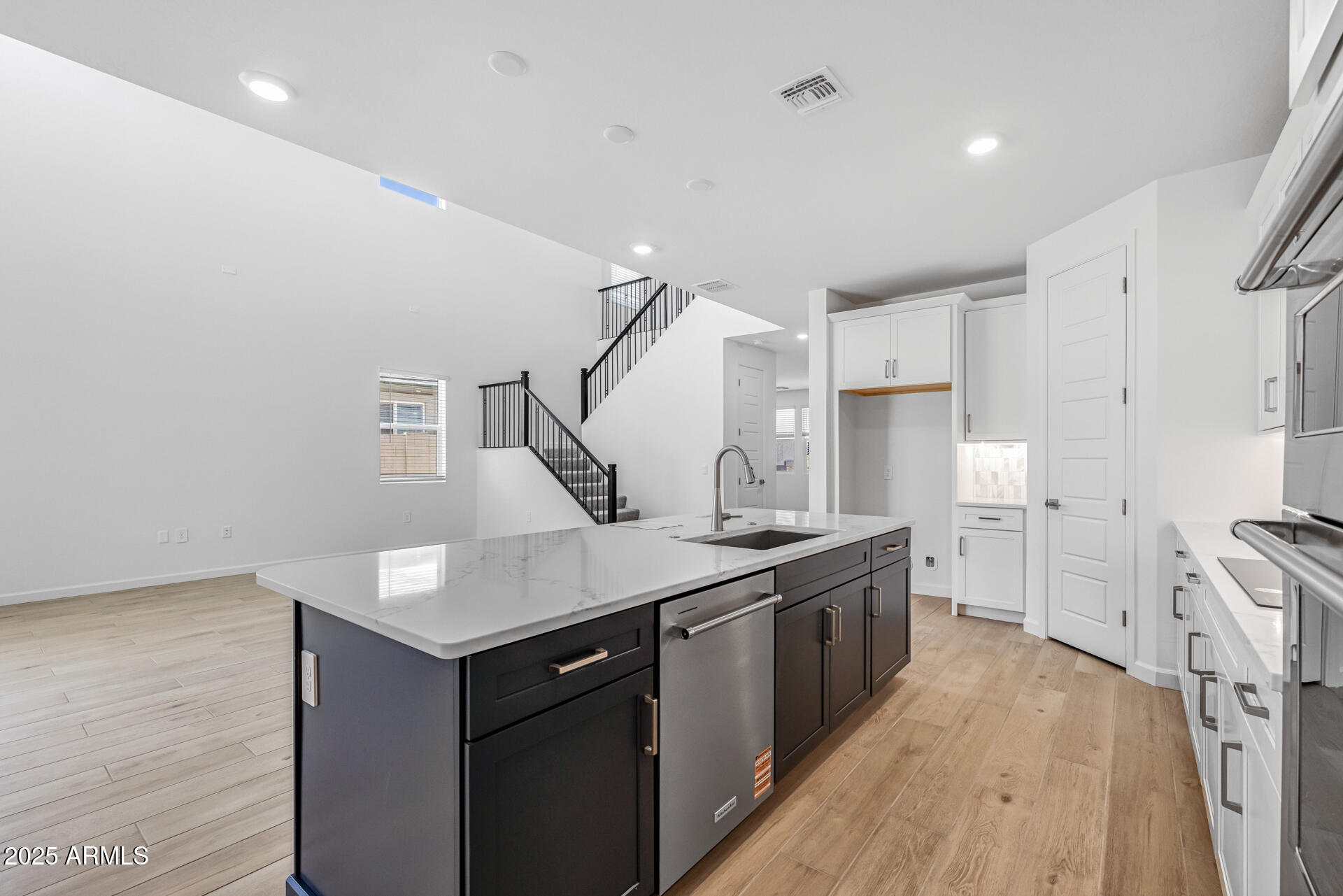 2319 W PEARCE Road