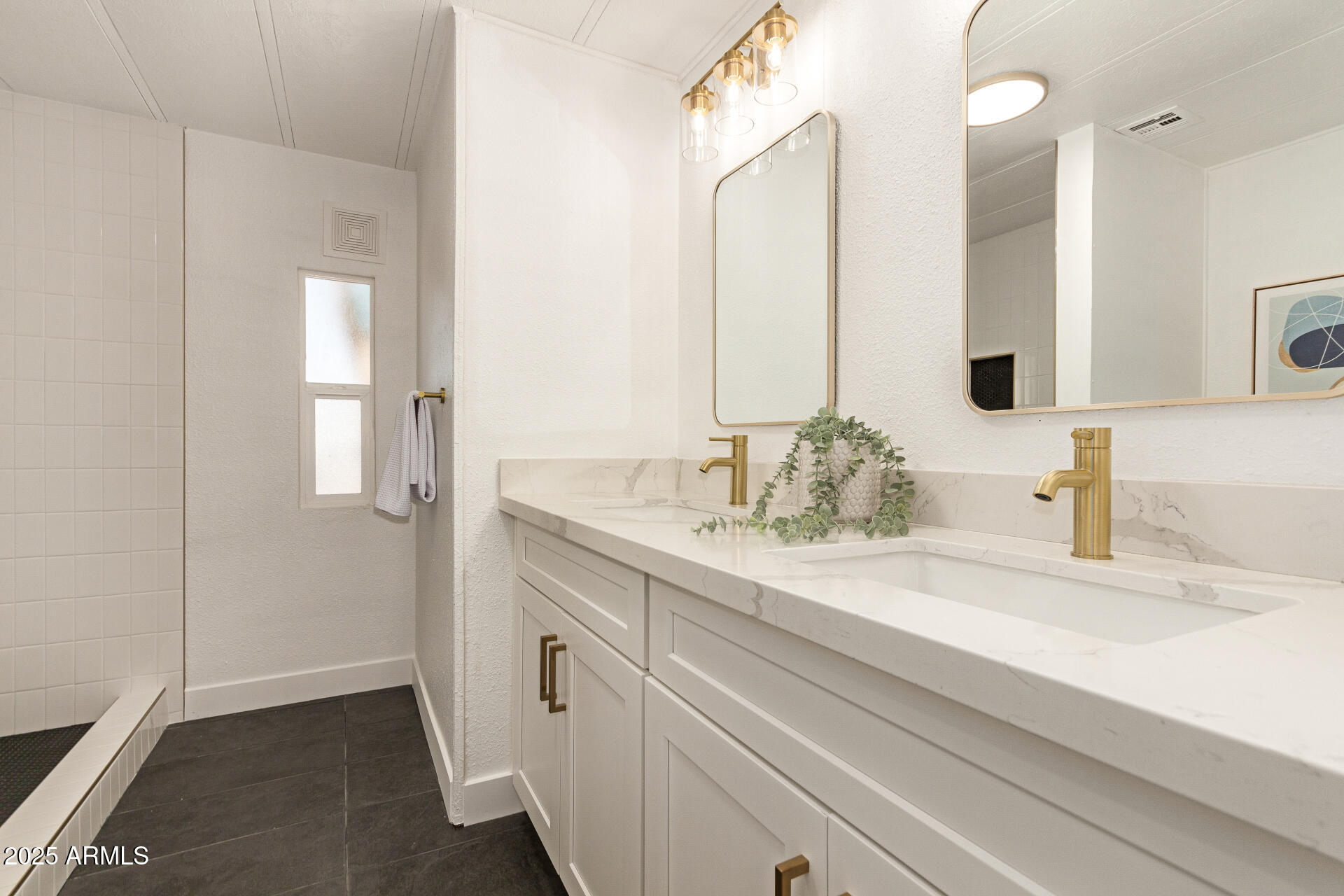 8149 E BALTIMORE Street