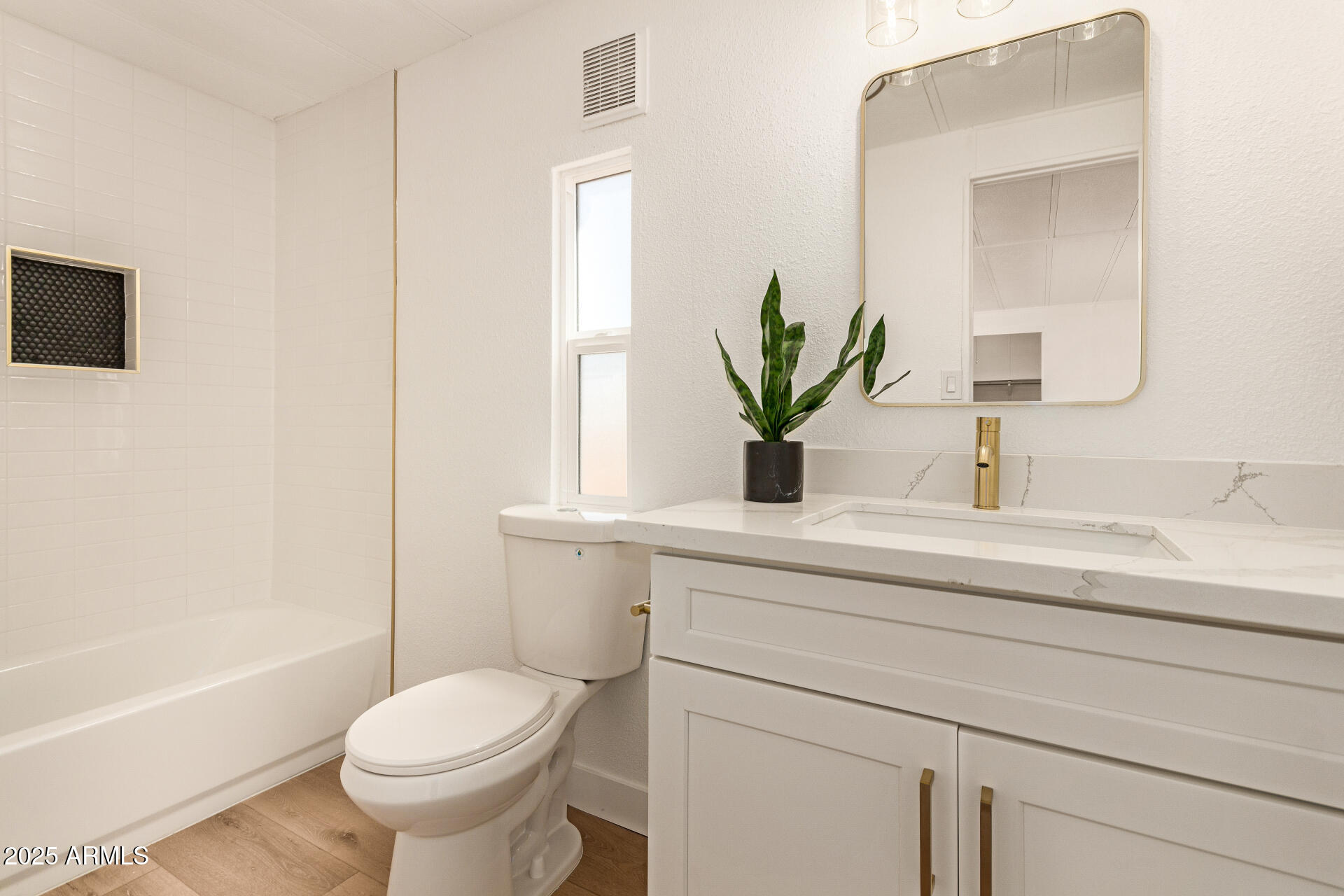 8149 E BALTIMORE Street