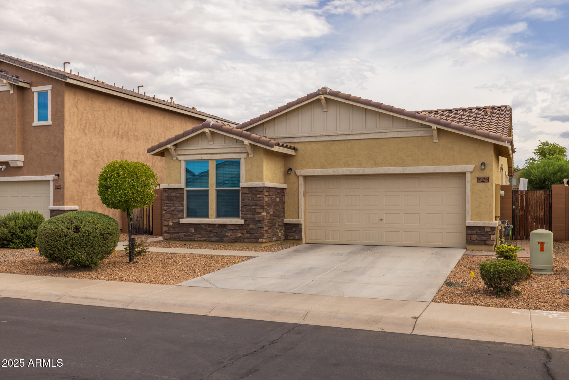 41263 W ELM Drive