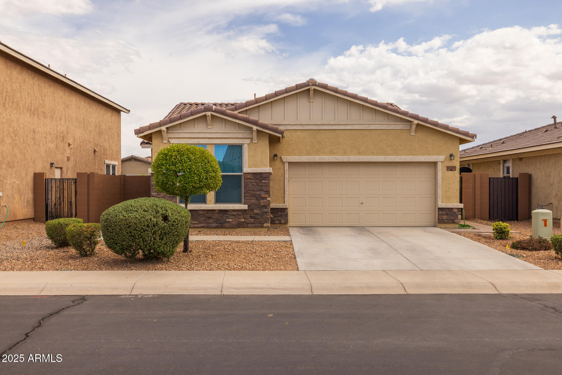 41263 W ELM Drive