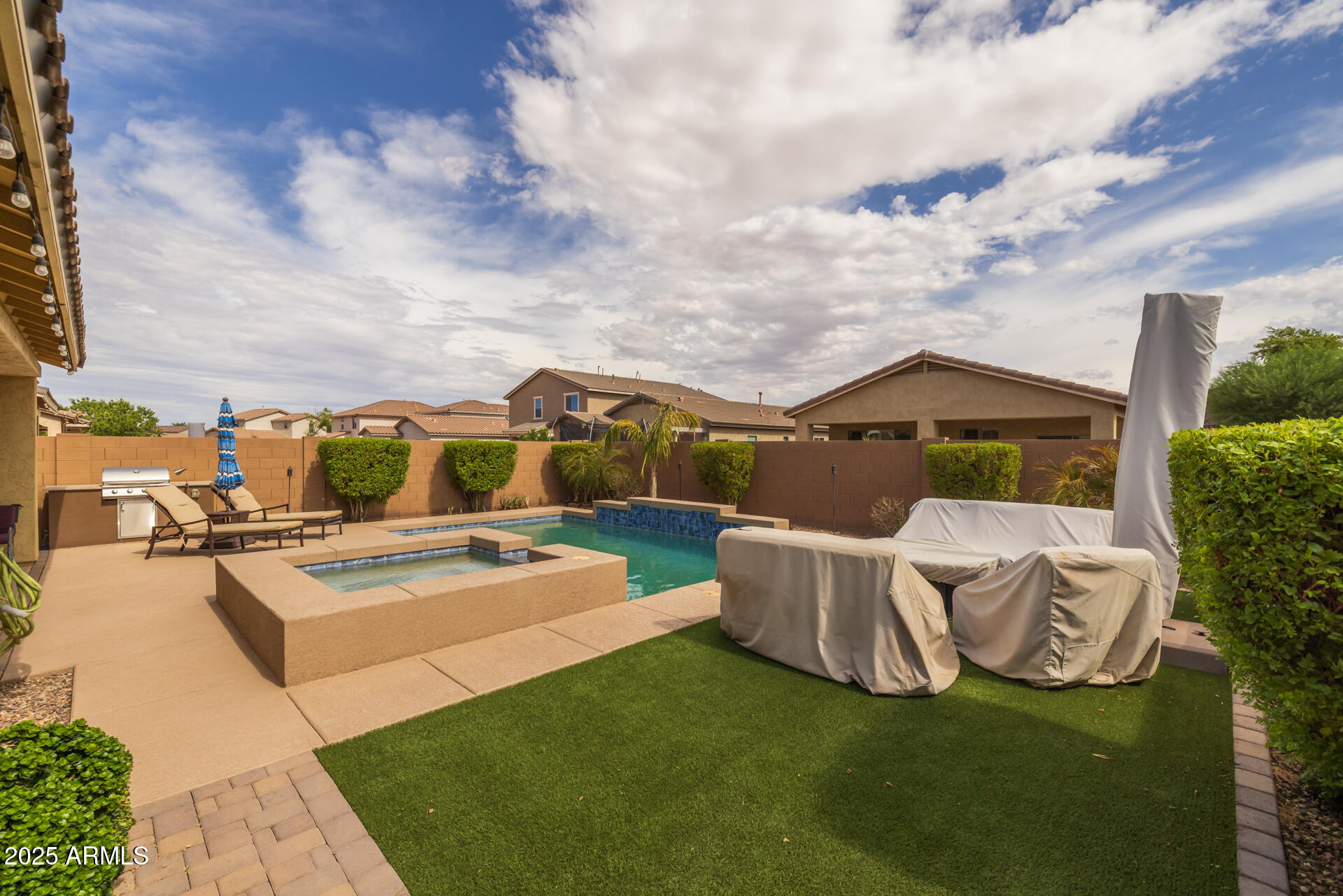 41263 W ELM Drive