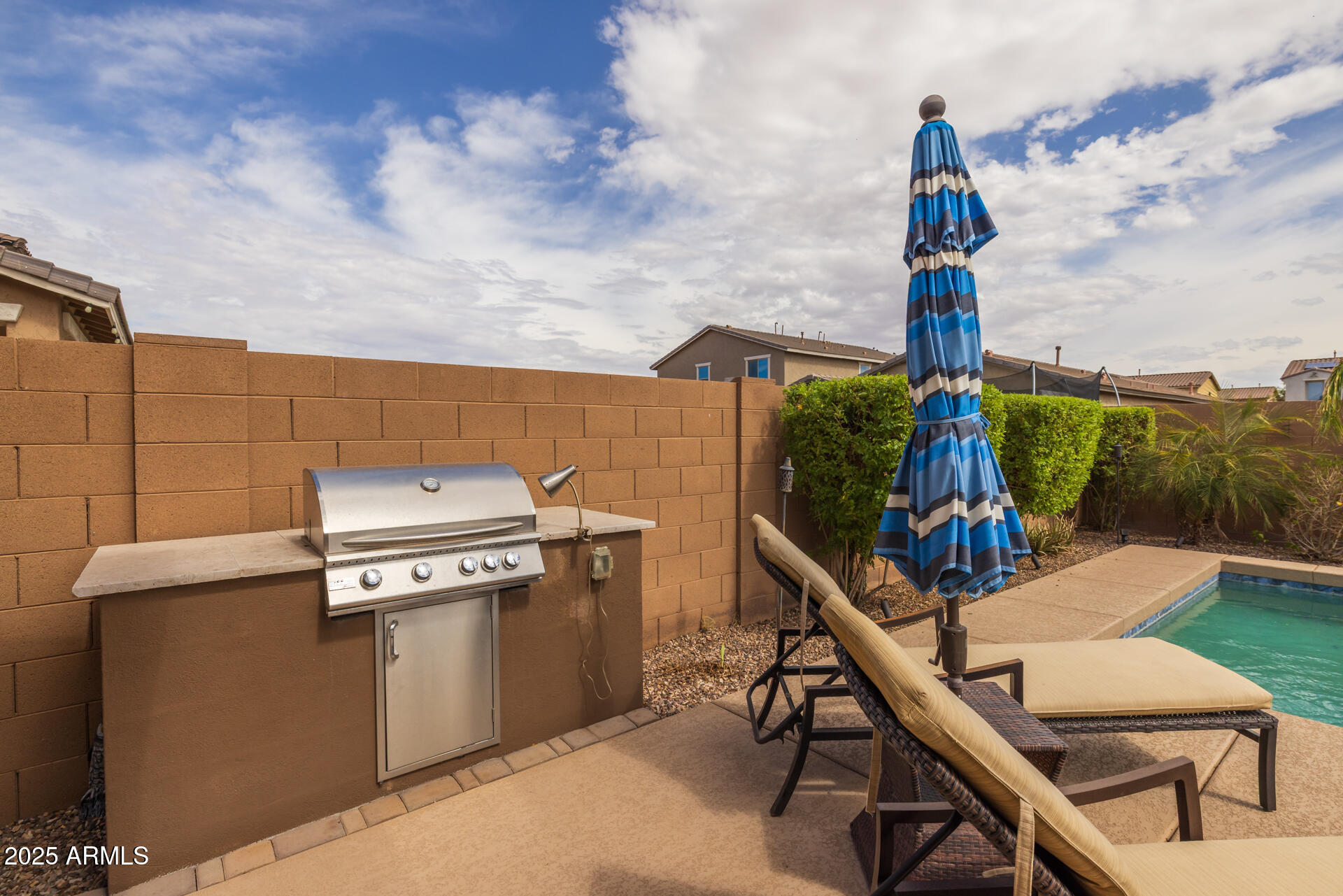41263 W ELM Drive