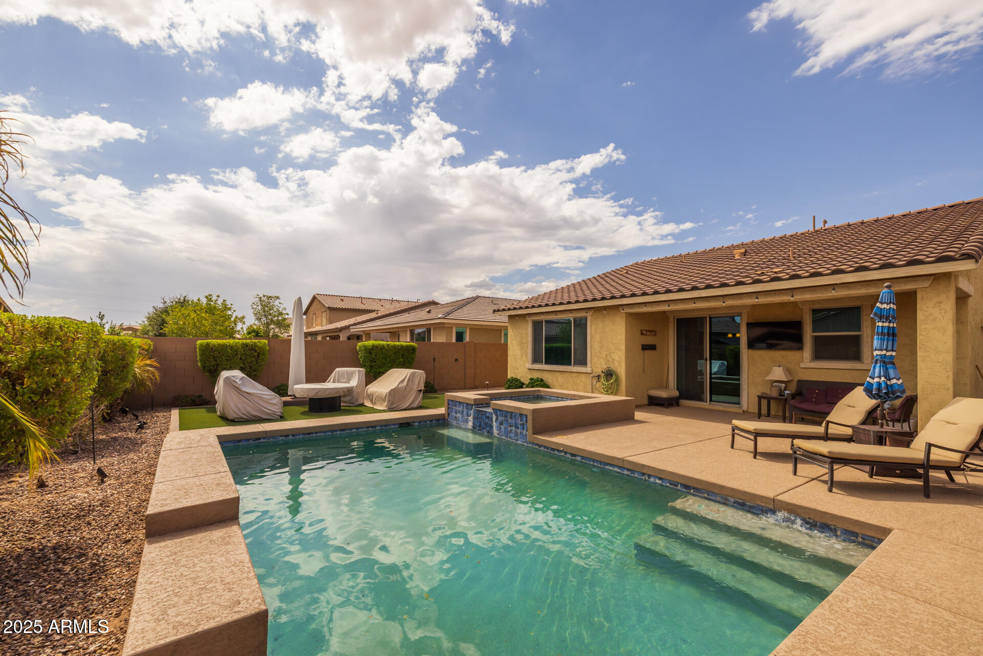 41263 W ELM Drive