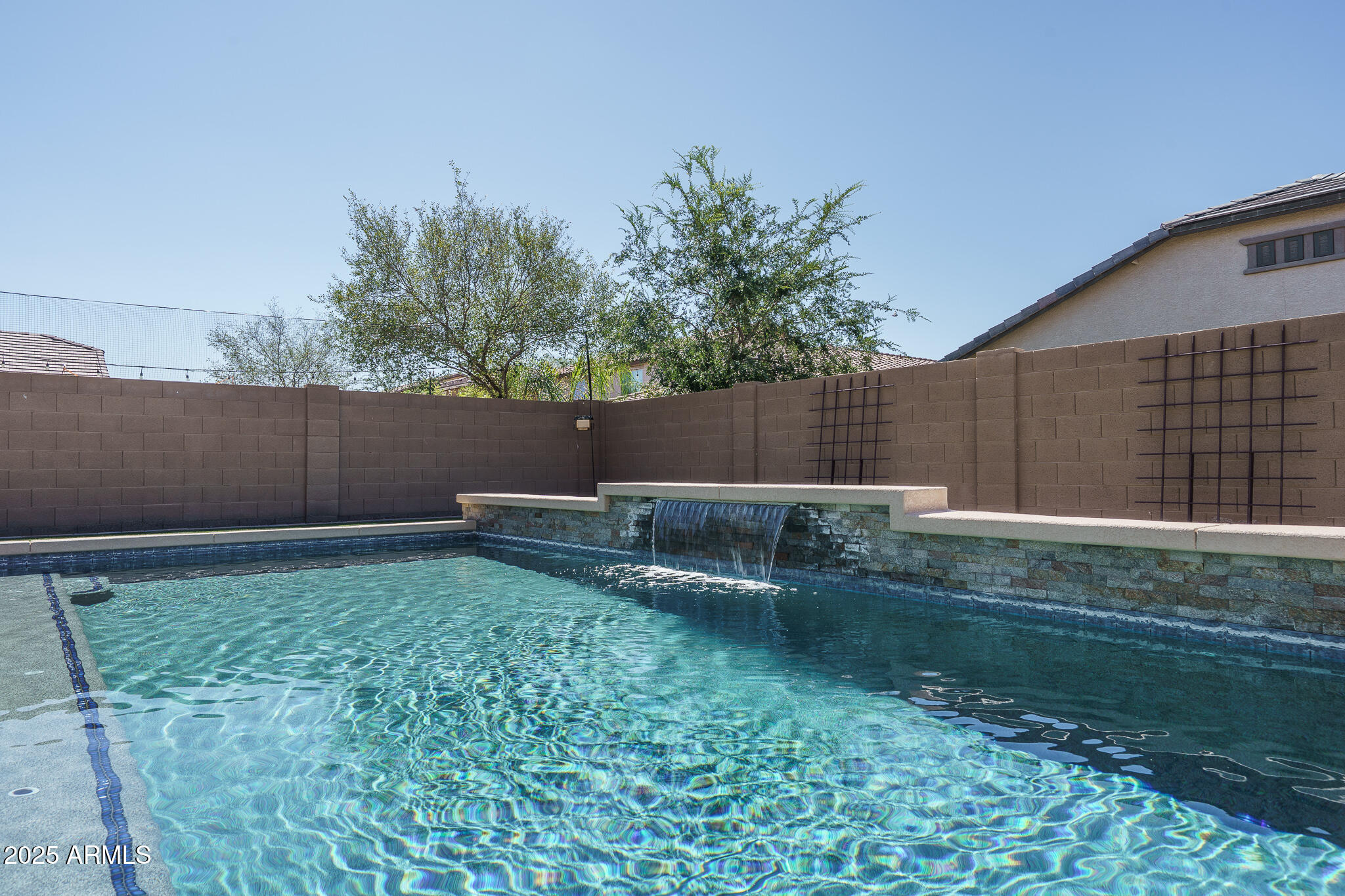 10217 W MARGUERITE Avenue