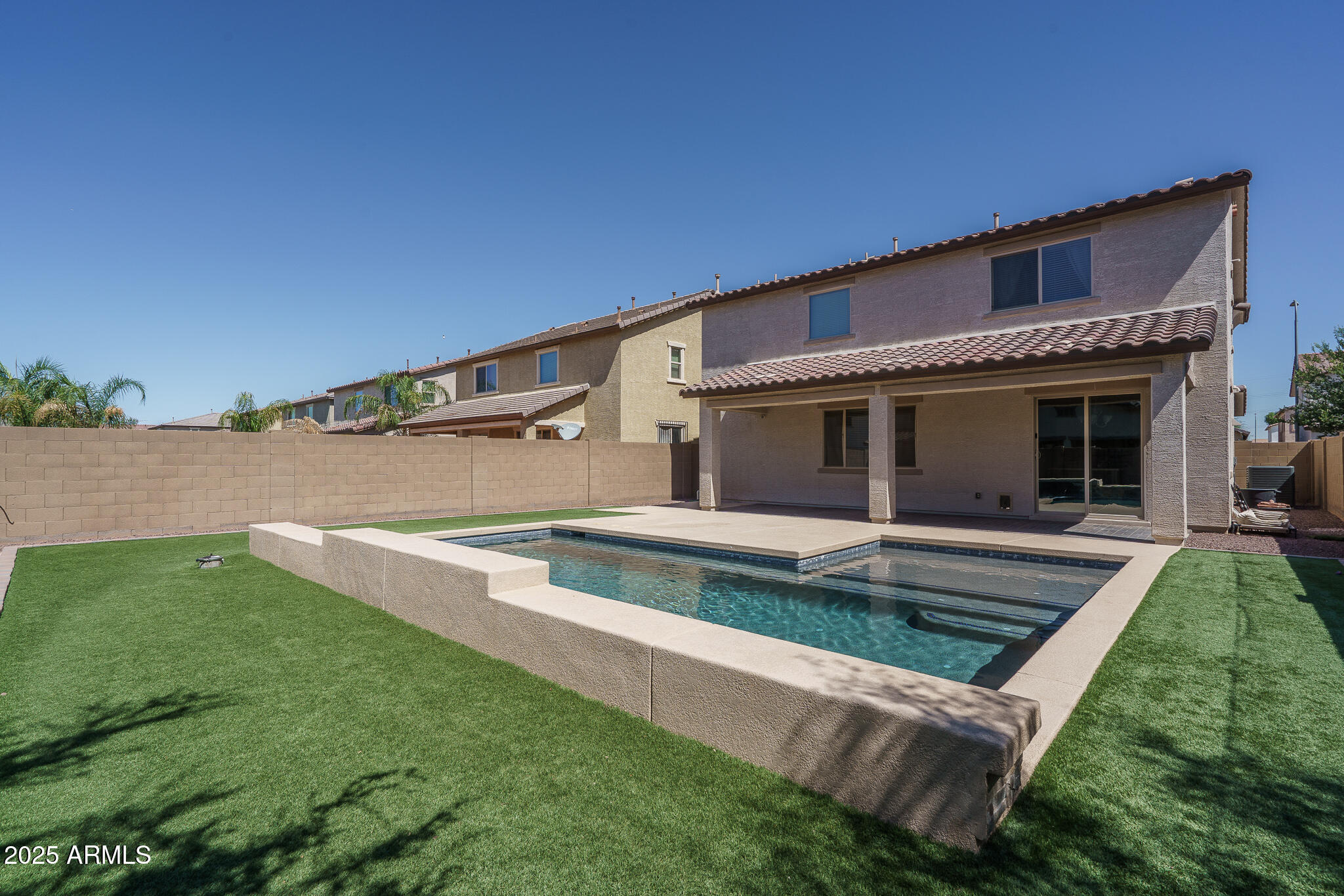 10217 W MARGUERITE Avenue