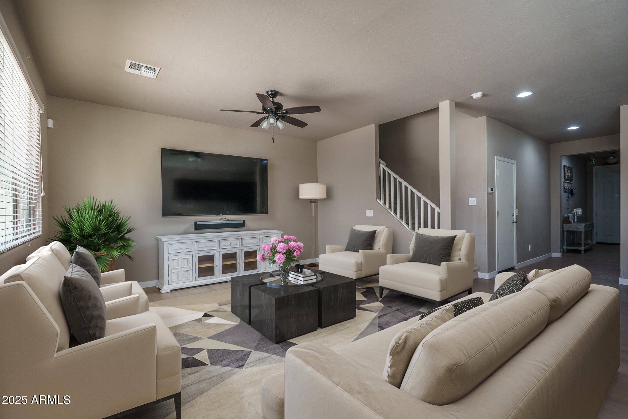 10217 W MARGUERITE Avenue