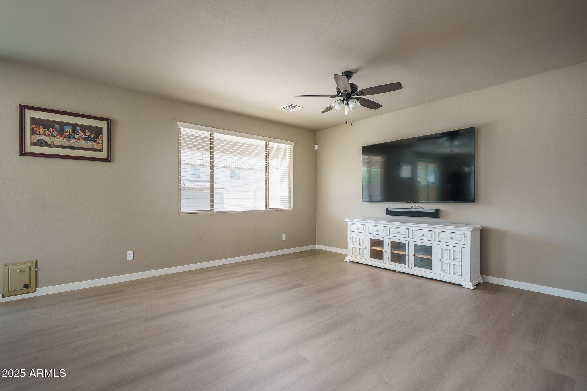 10217 W MARGUERITE Avenue