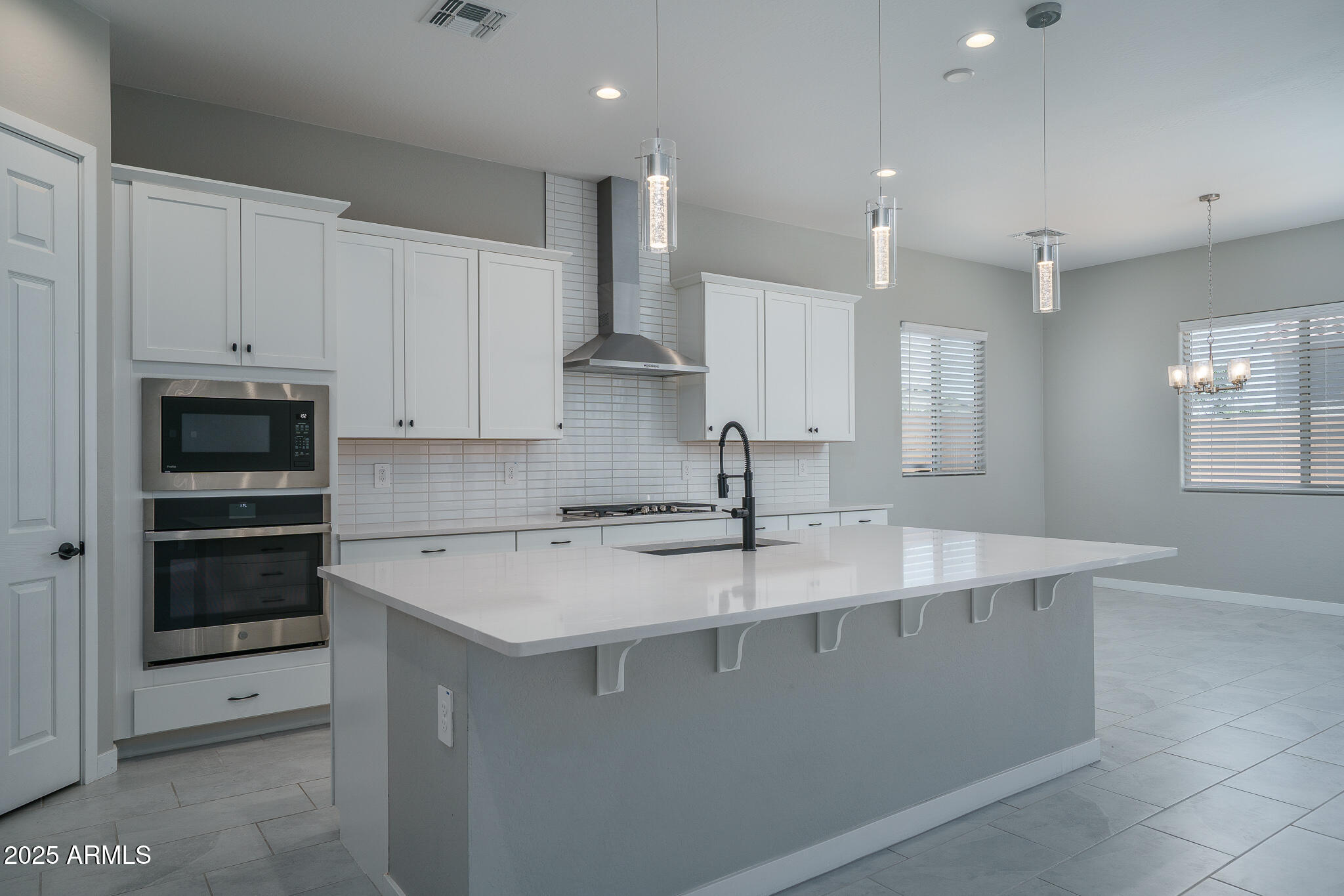 17144 W MARIPOSA GRANDE Boulevard