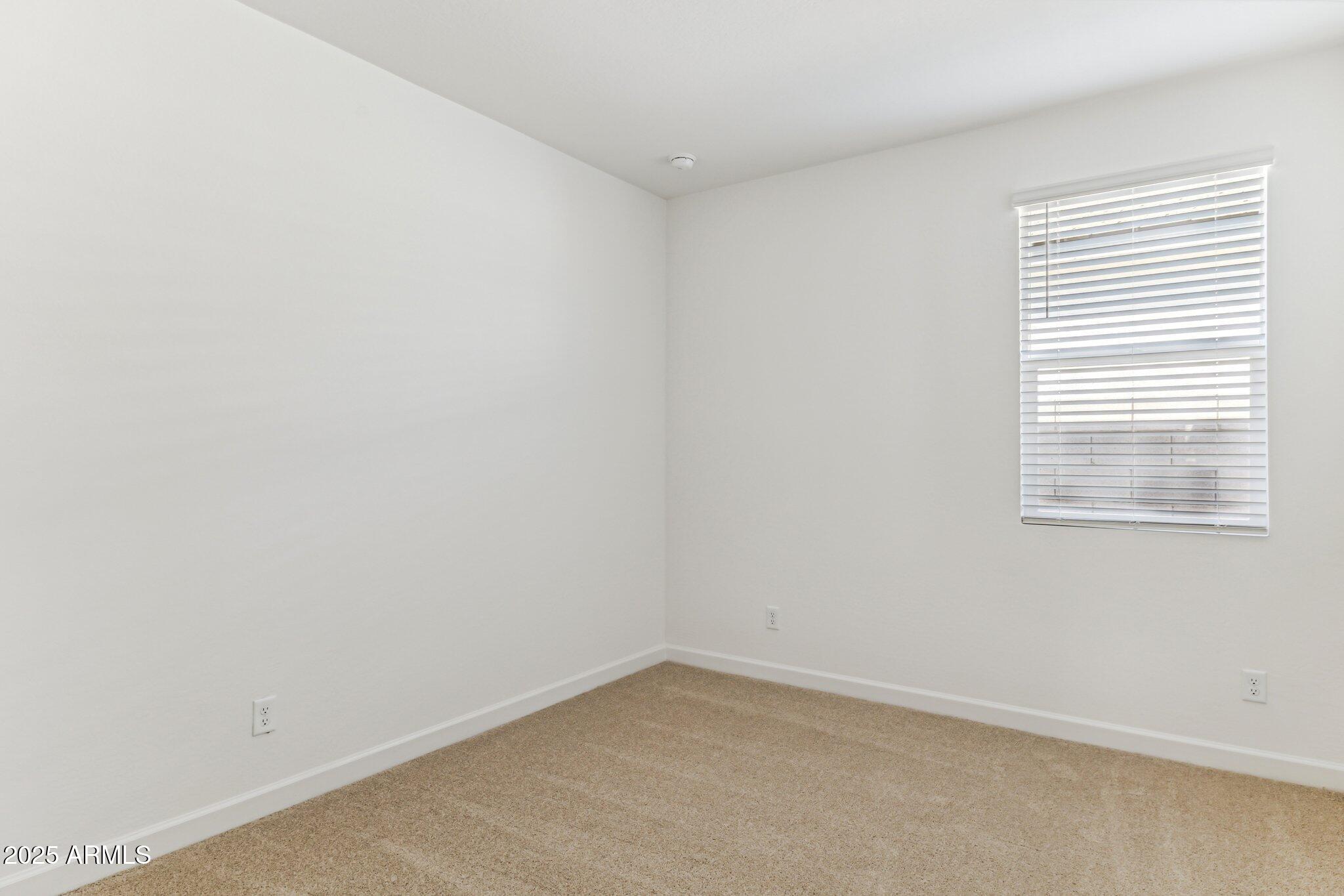 15354 W COTTONTAIL Lane