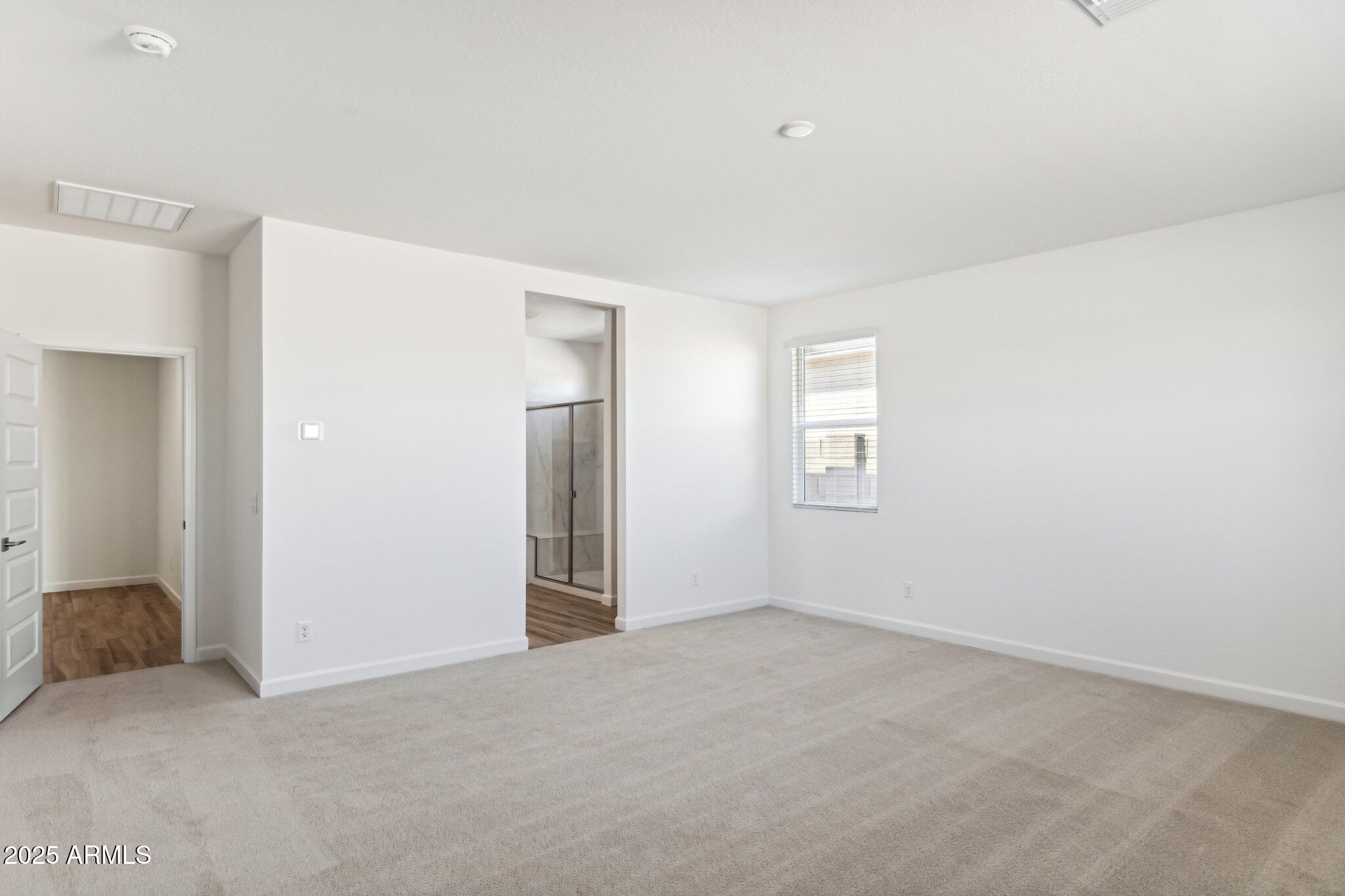 15354 W COTTONTAIL Lane