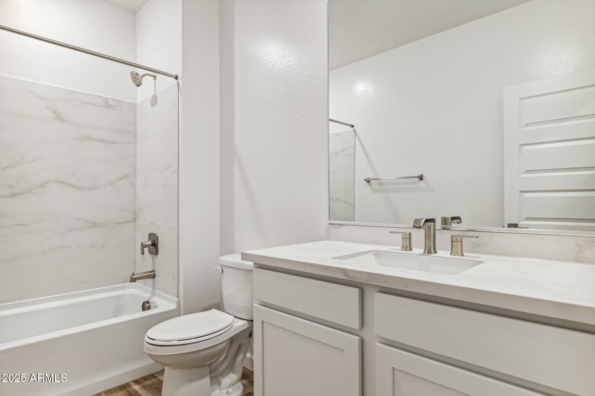 15354 W COTTONTAIL Lane