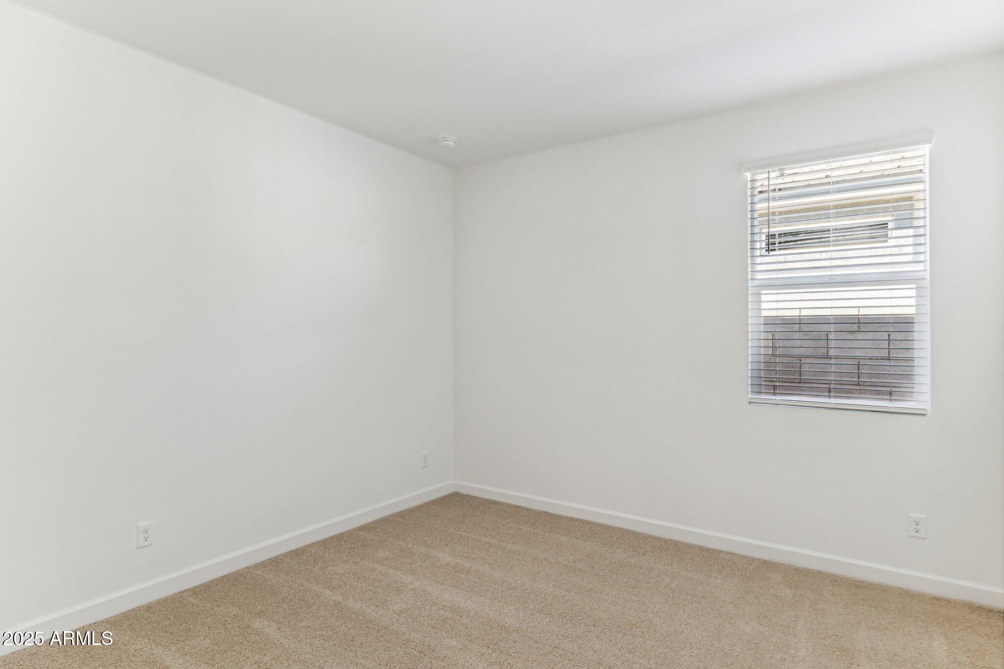 15354 W COTTONTAIL Lane