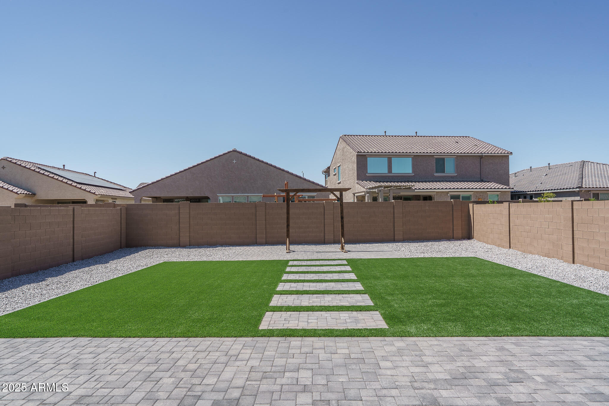 17633 W COLTER Street
