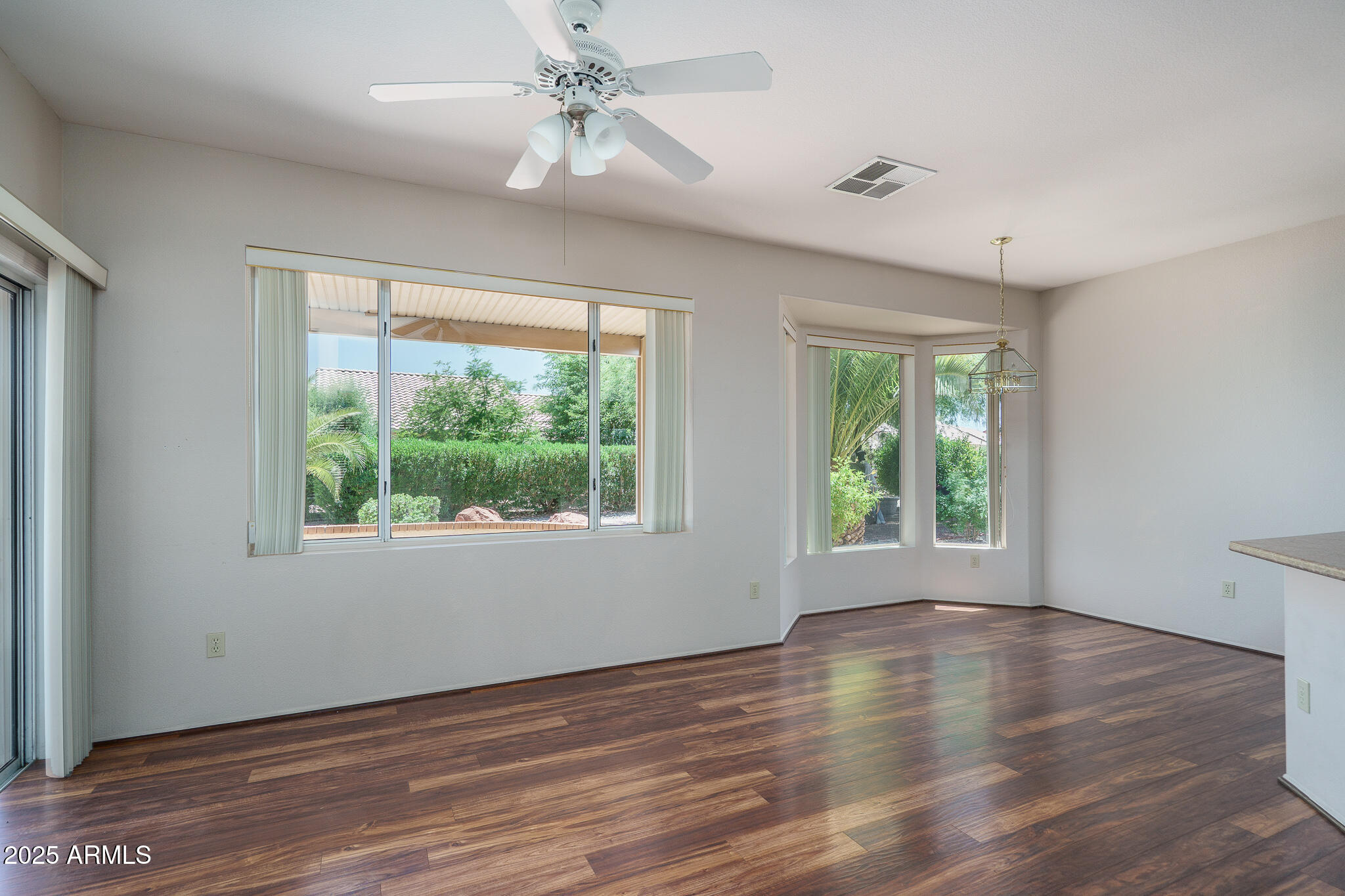 16109 W HERITAGE Drive