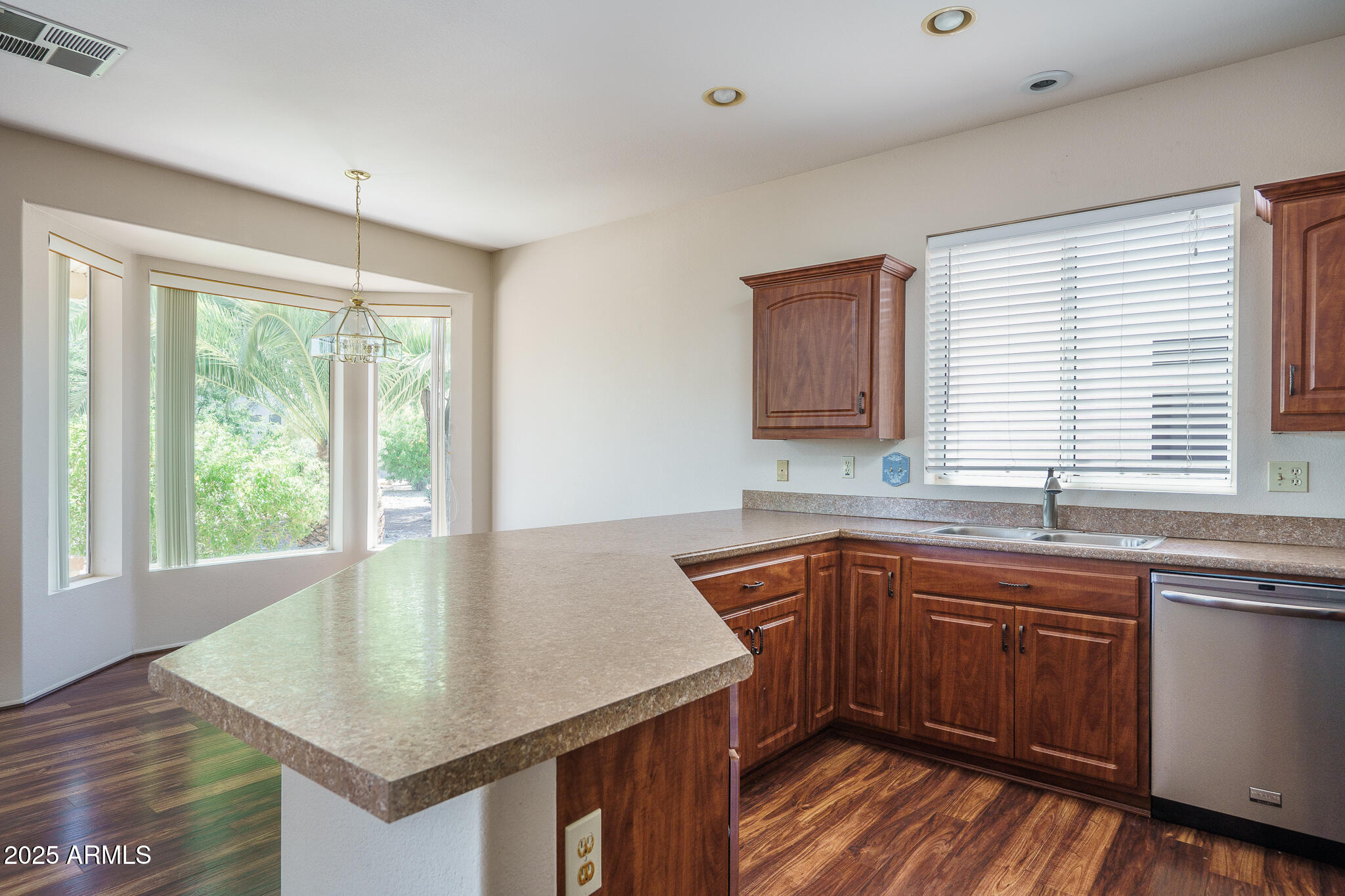 16109 W HERITAGE Drive