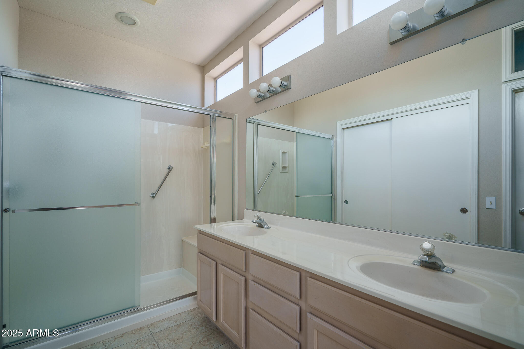 16109 W HERITAGE Drive