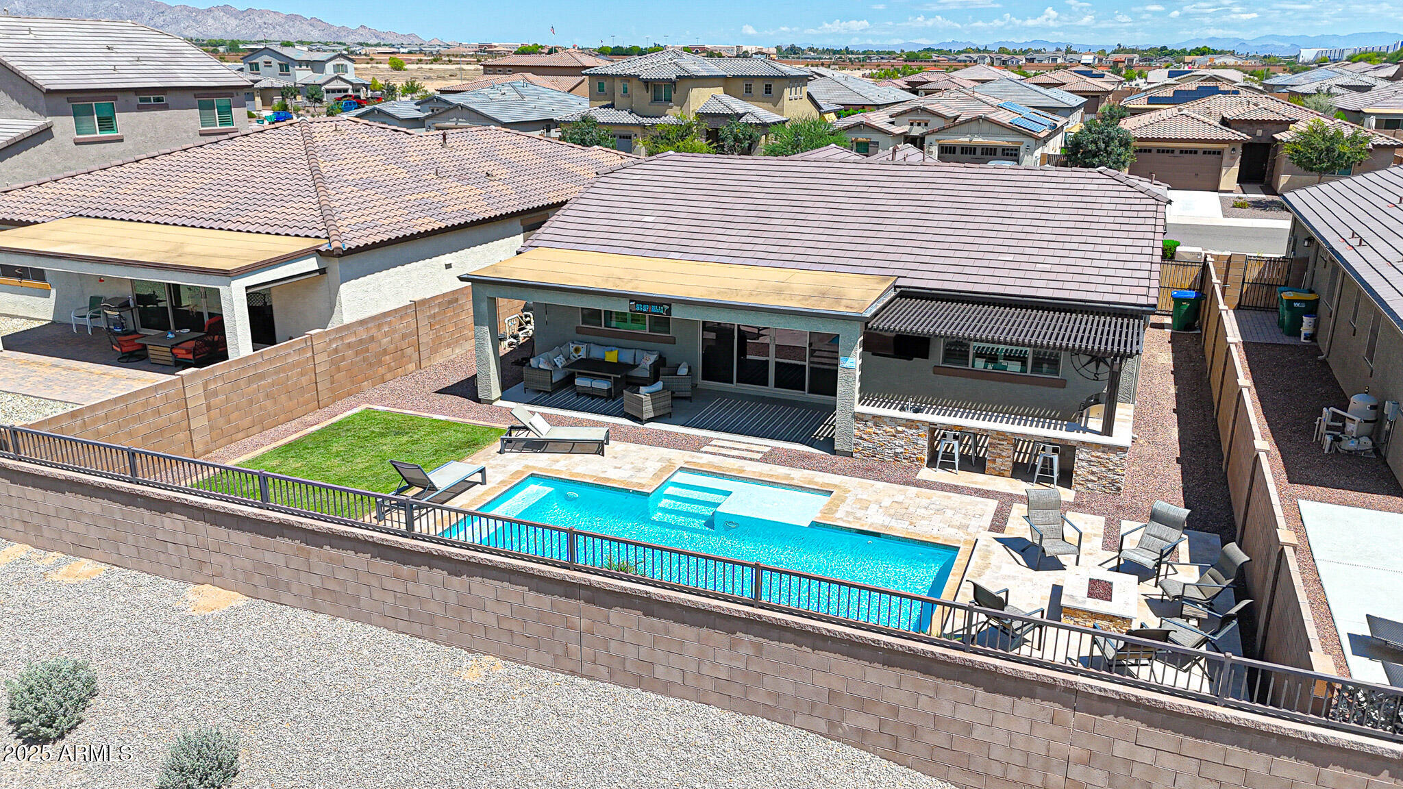 17313 W BUTLER Avenue, Waddell