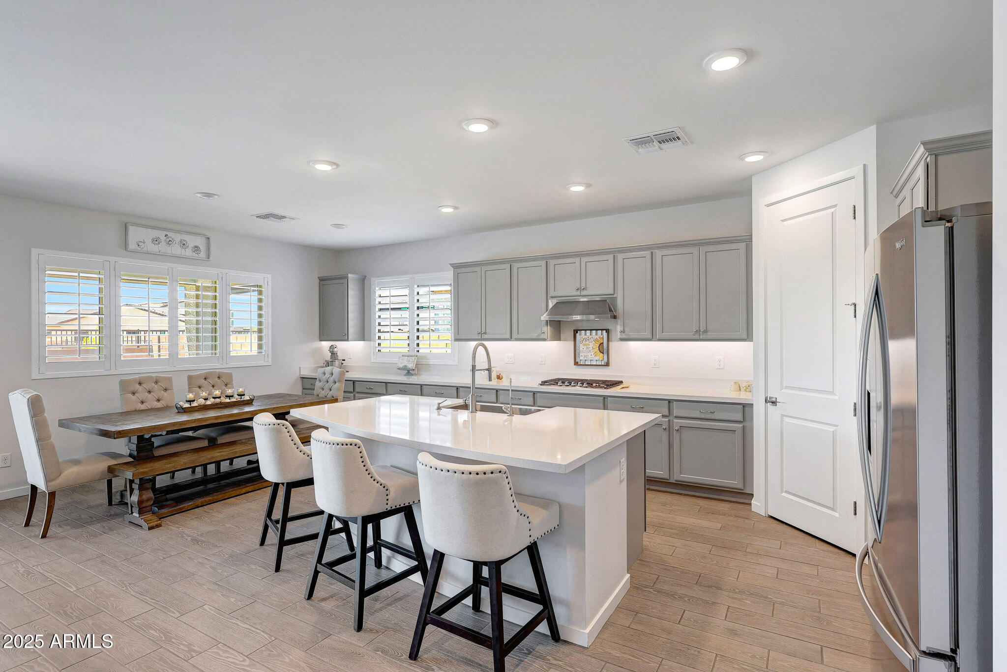 17313 W BUTLER Avenue, Waddell