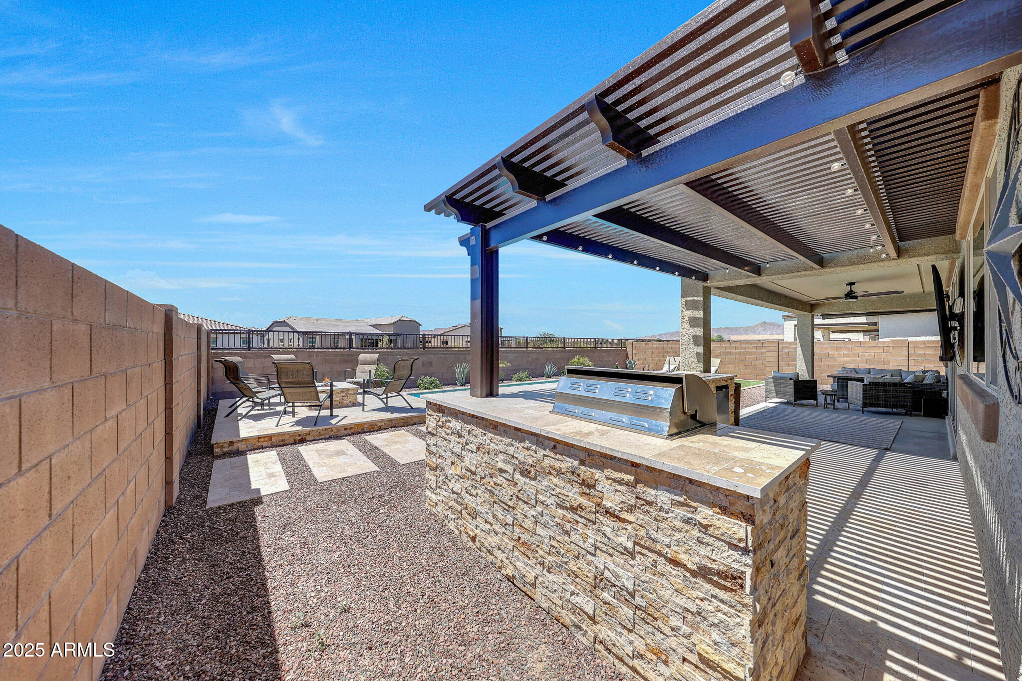 17313 W BUTLER Avenue, Waddell