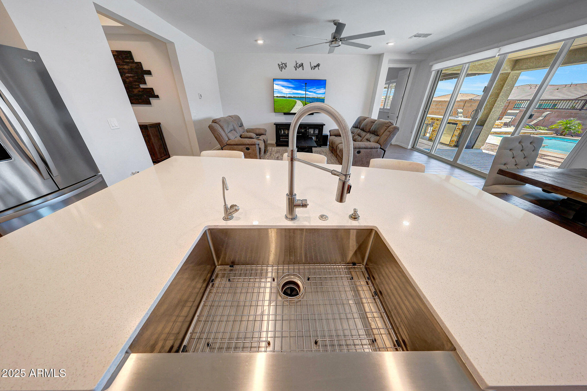 17313 W BUTLER Avenue, Waddell