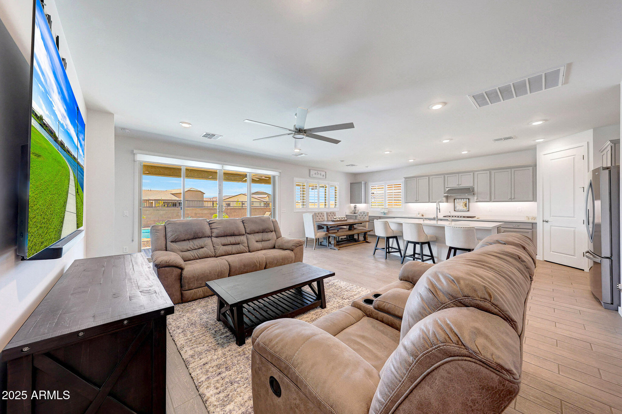 17313 W BUTLER Avenue, Waddell