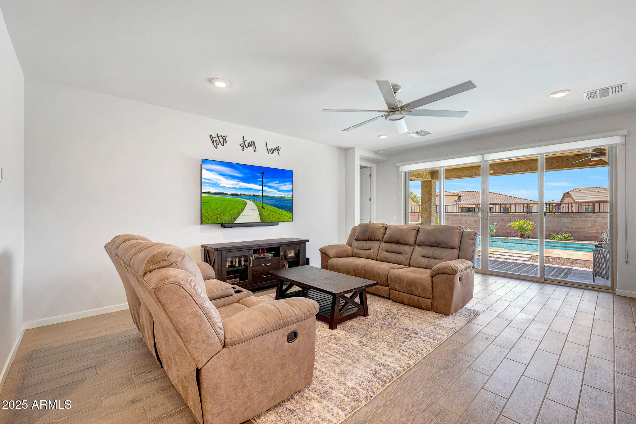 17313 W BUTLER Avenue, Waddell