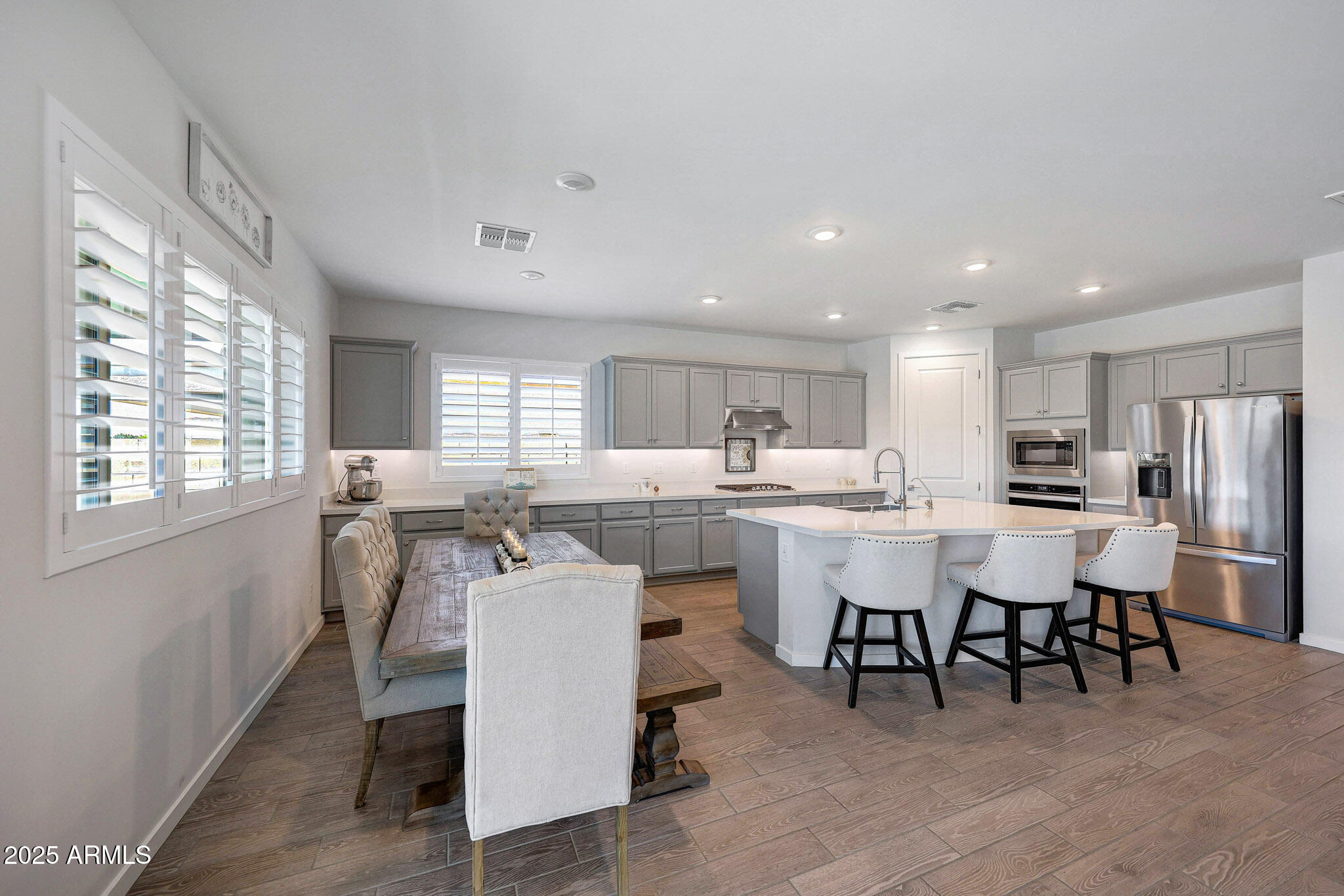 17313 W BUTLER Avenue, Waddell