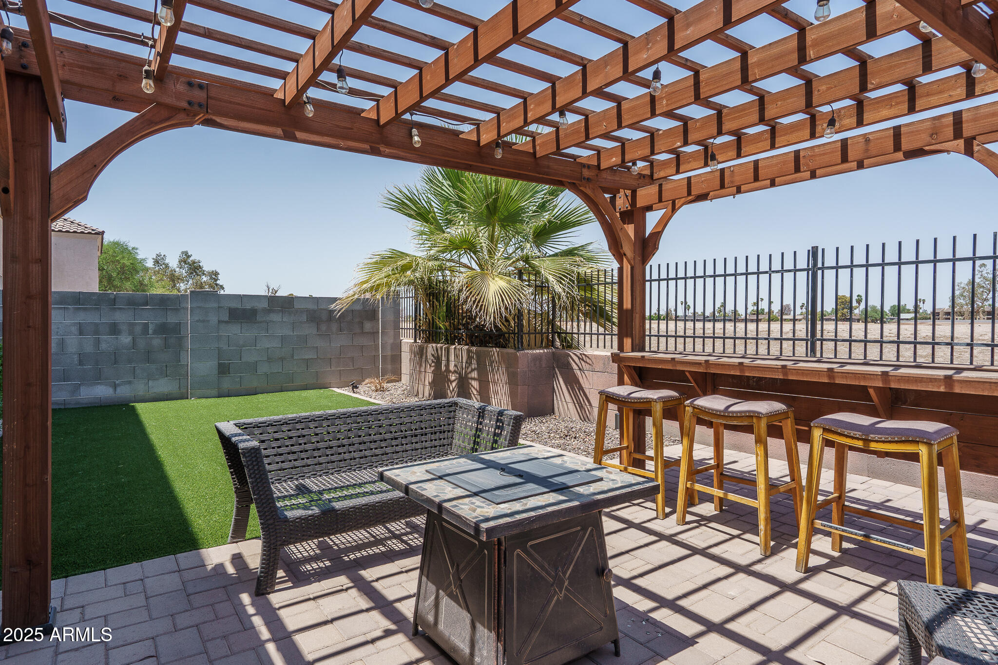 10340 W DEVONSHIRE Avenue