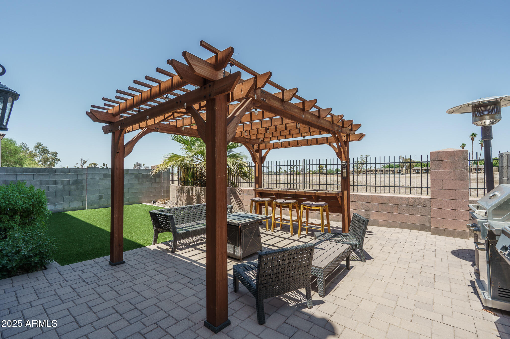 10340 W DEVONSHIRE Avenue