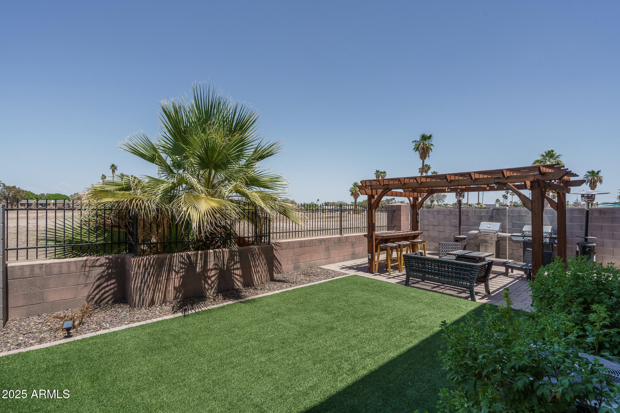 10340 W DEVONSHIRE Avenue