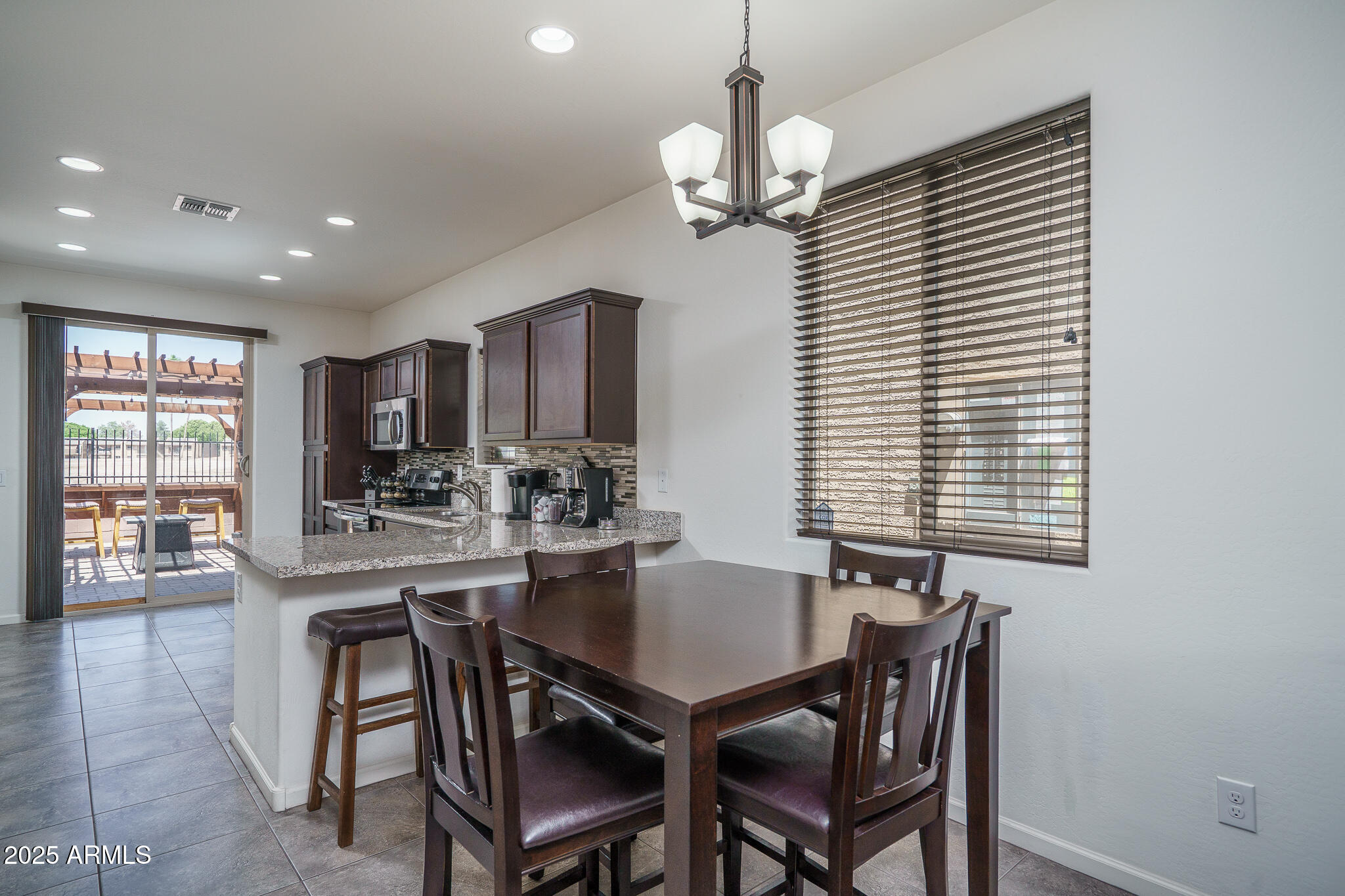 10340 W DEVONSHIRE Avenue