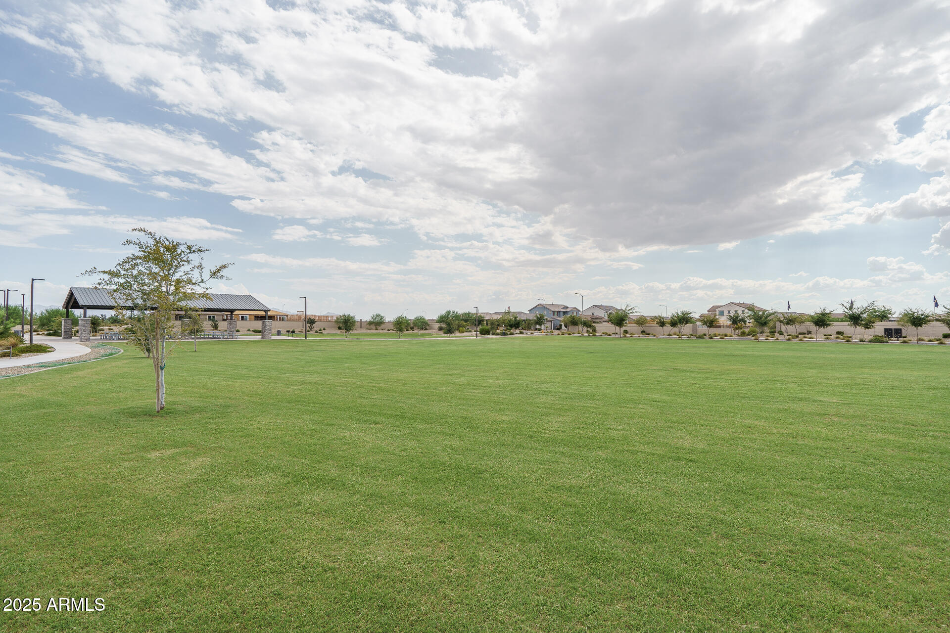 9046 W SAN MIGUEL Avenue