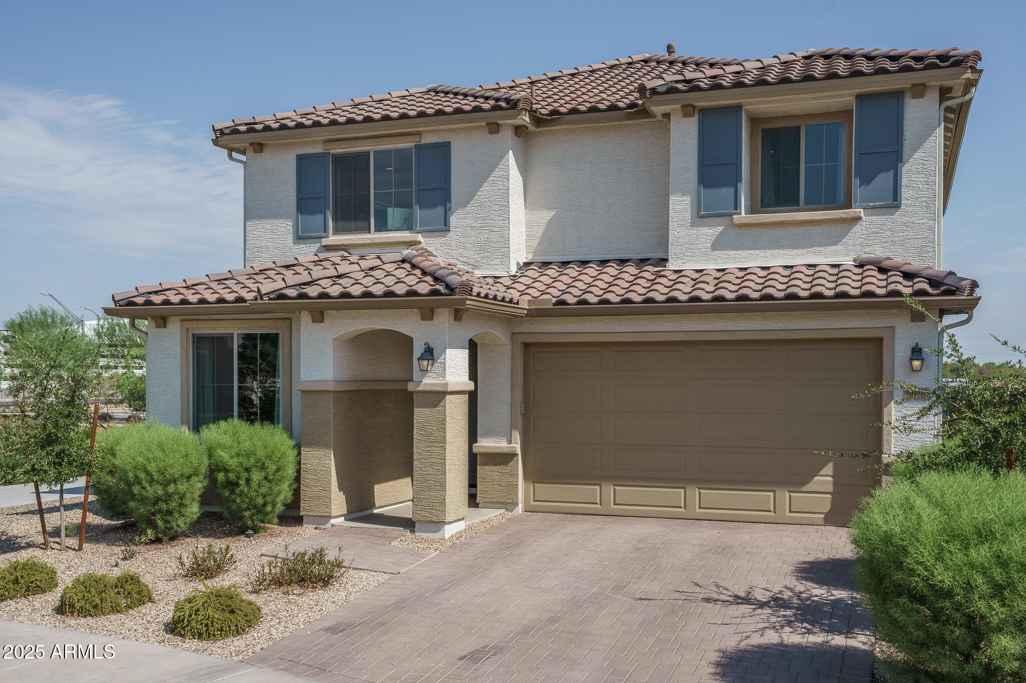 9046 W SAN MIGUEL Avenue